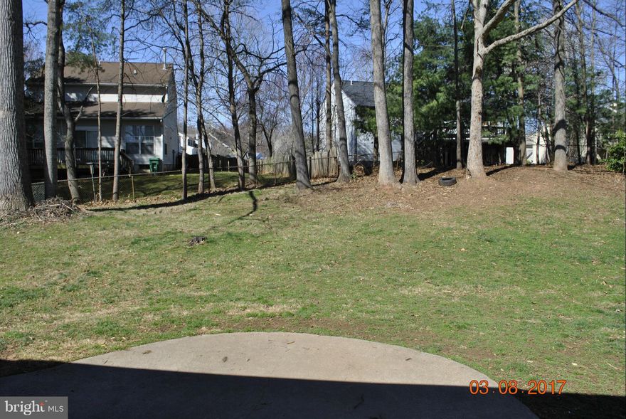 BEAUTIFUL HOME ON A .23 ACRE LOT JUST OFF MINNIEVILLE ROAD. UPDATED HOME SITS ON A CUL-DE-SAC. LARGE BACK PORCH IS SCREENED IN. FRESHLY PAINTED. WINDOWS CHANGED RECENTLY WARRANTY TO CONVEY TO NEW OWNER.