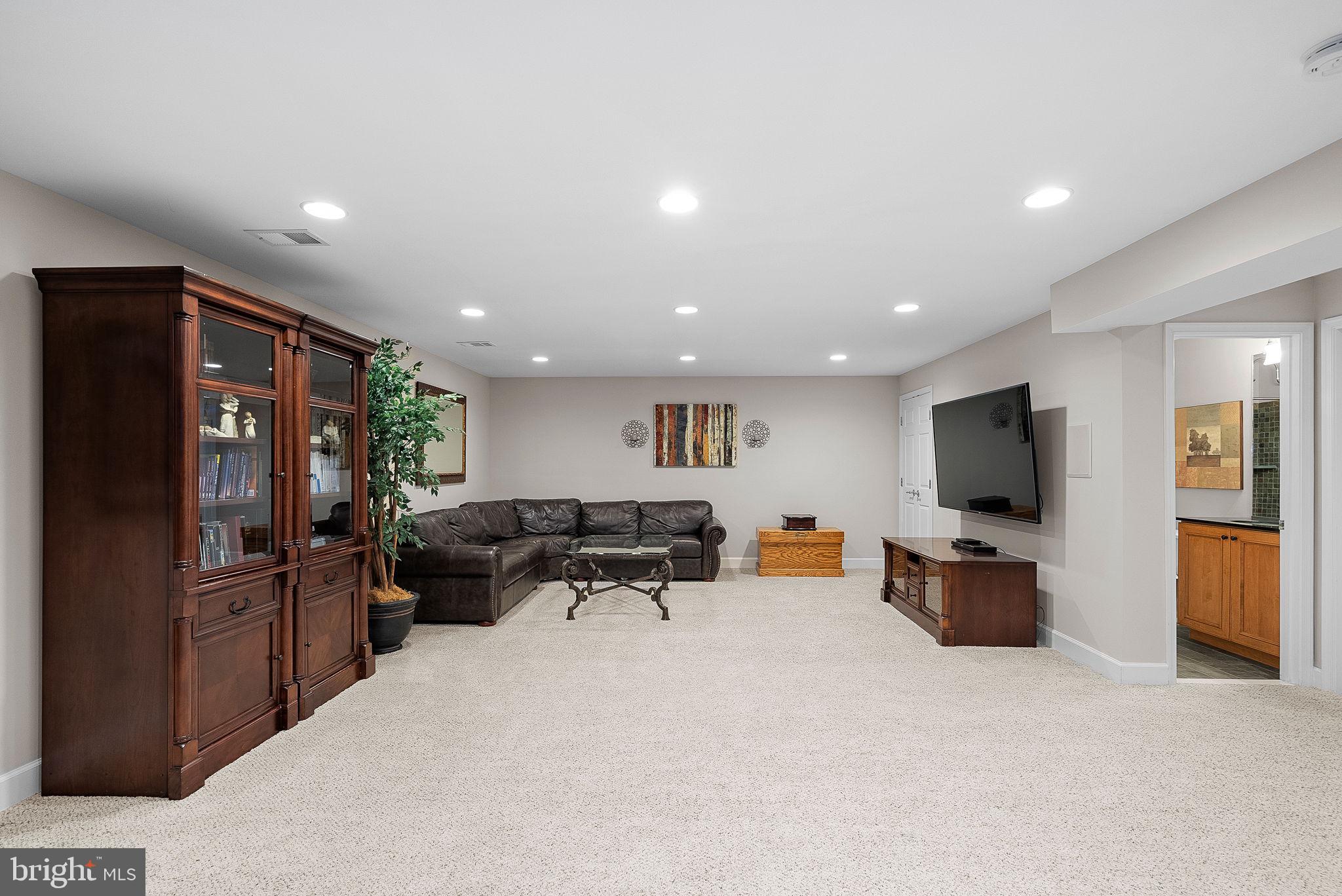 RED CEDAR - Residential