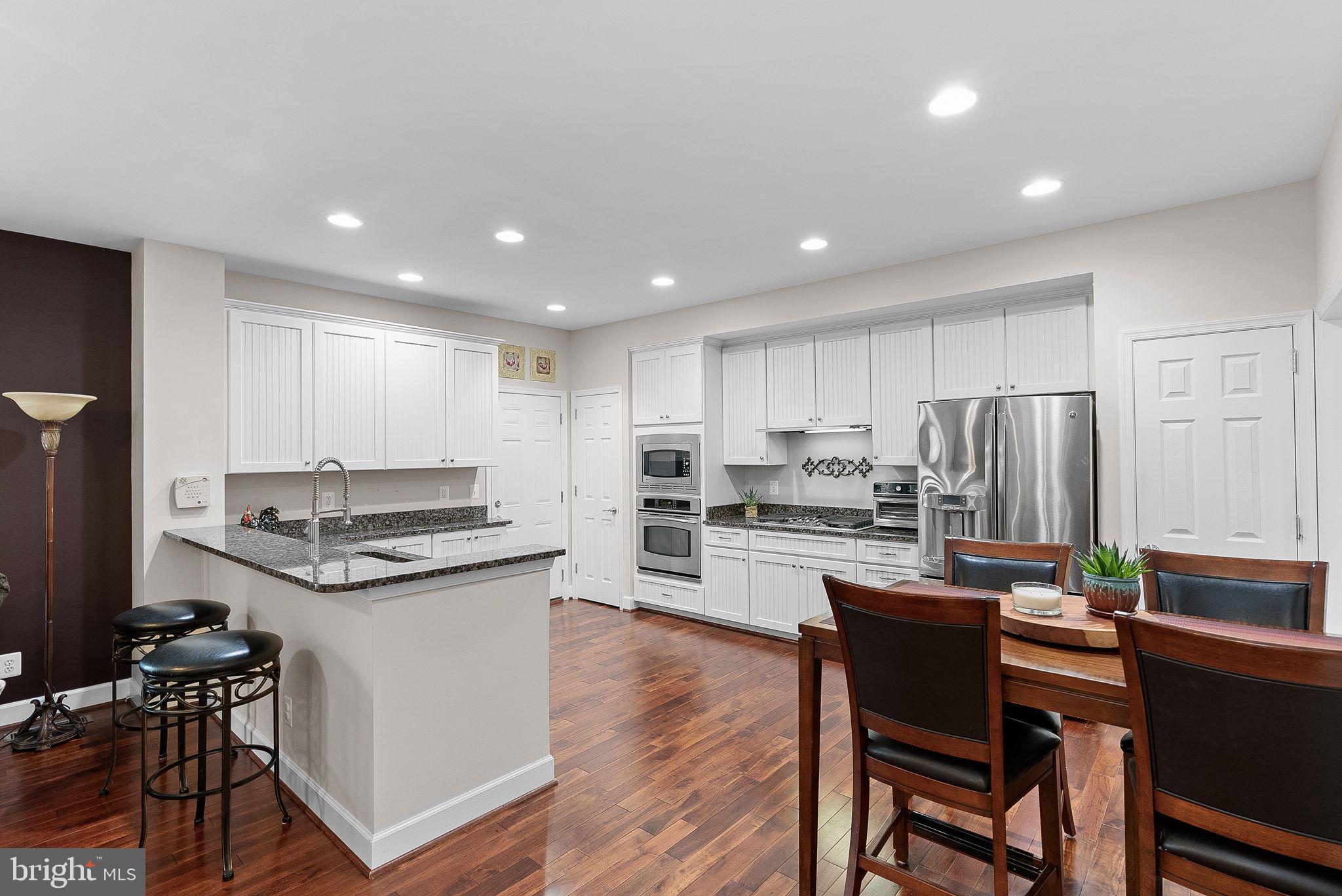 RED CEDAR - Residential