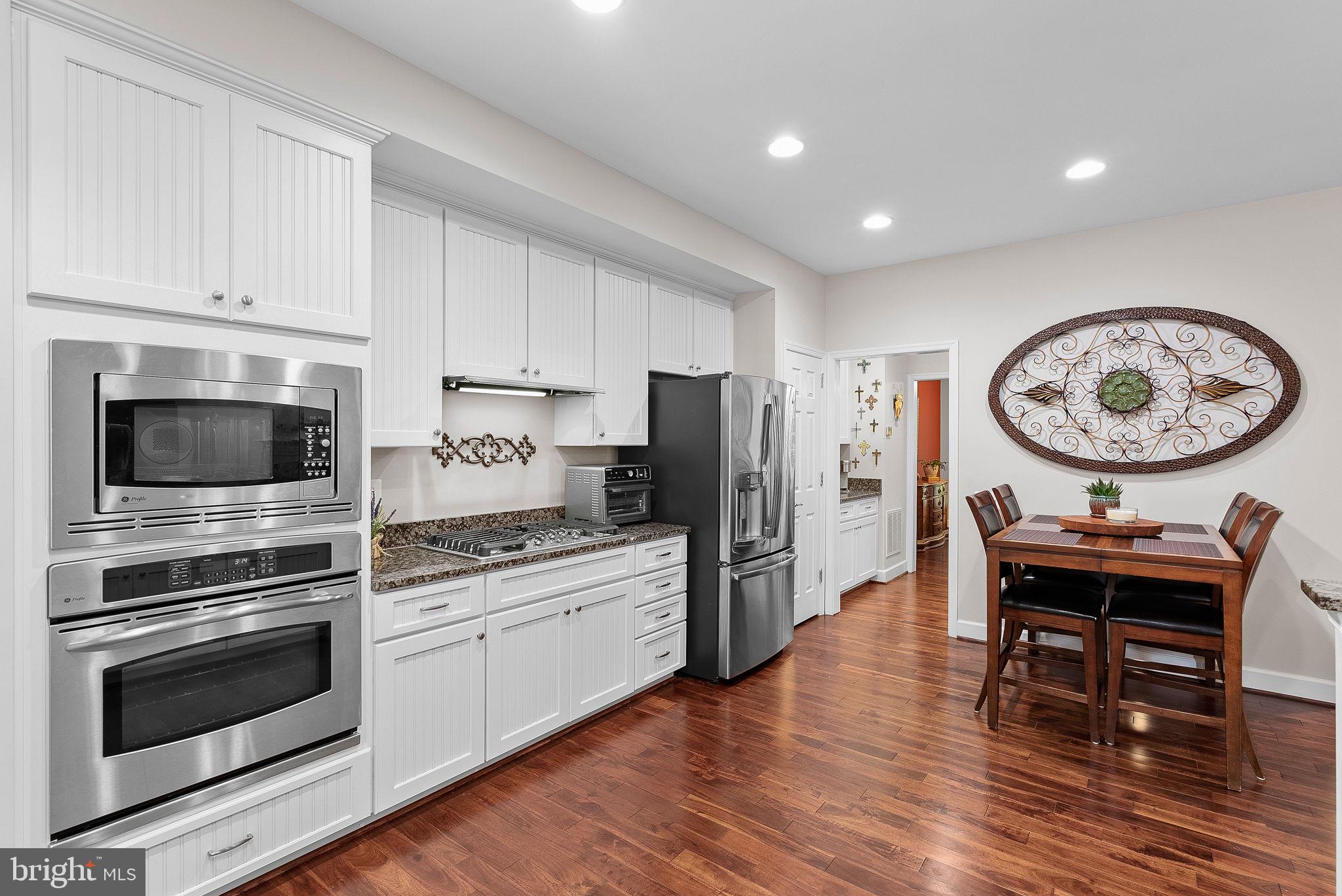 RED CEDAR - Residential