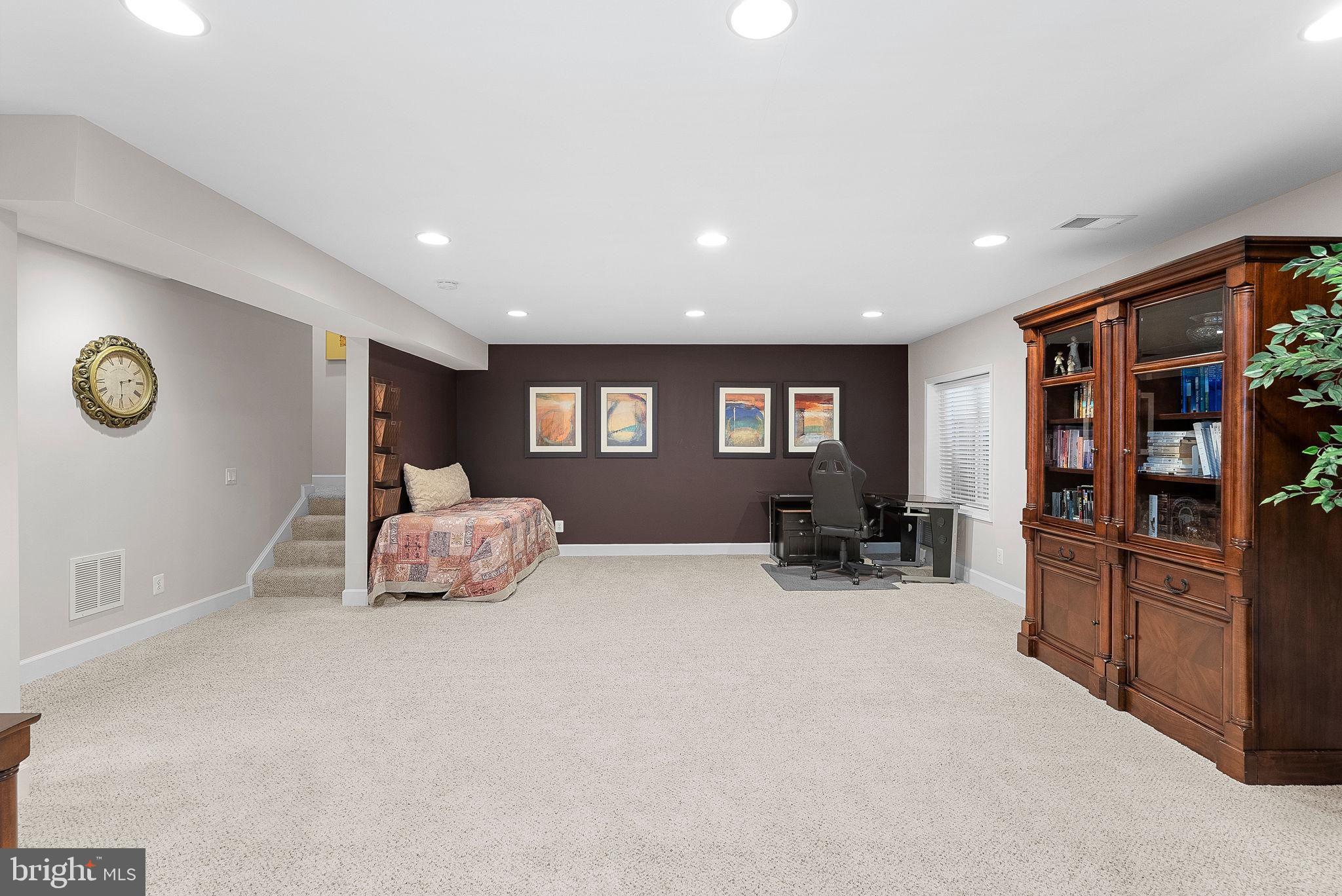 RED CEDAR - Residential