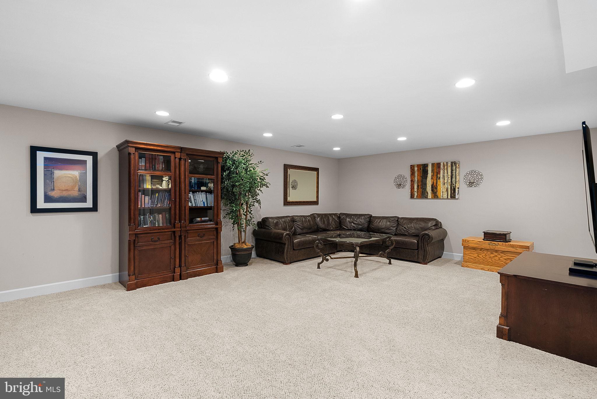 RED CEDAR - Residential