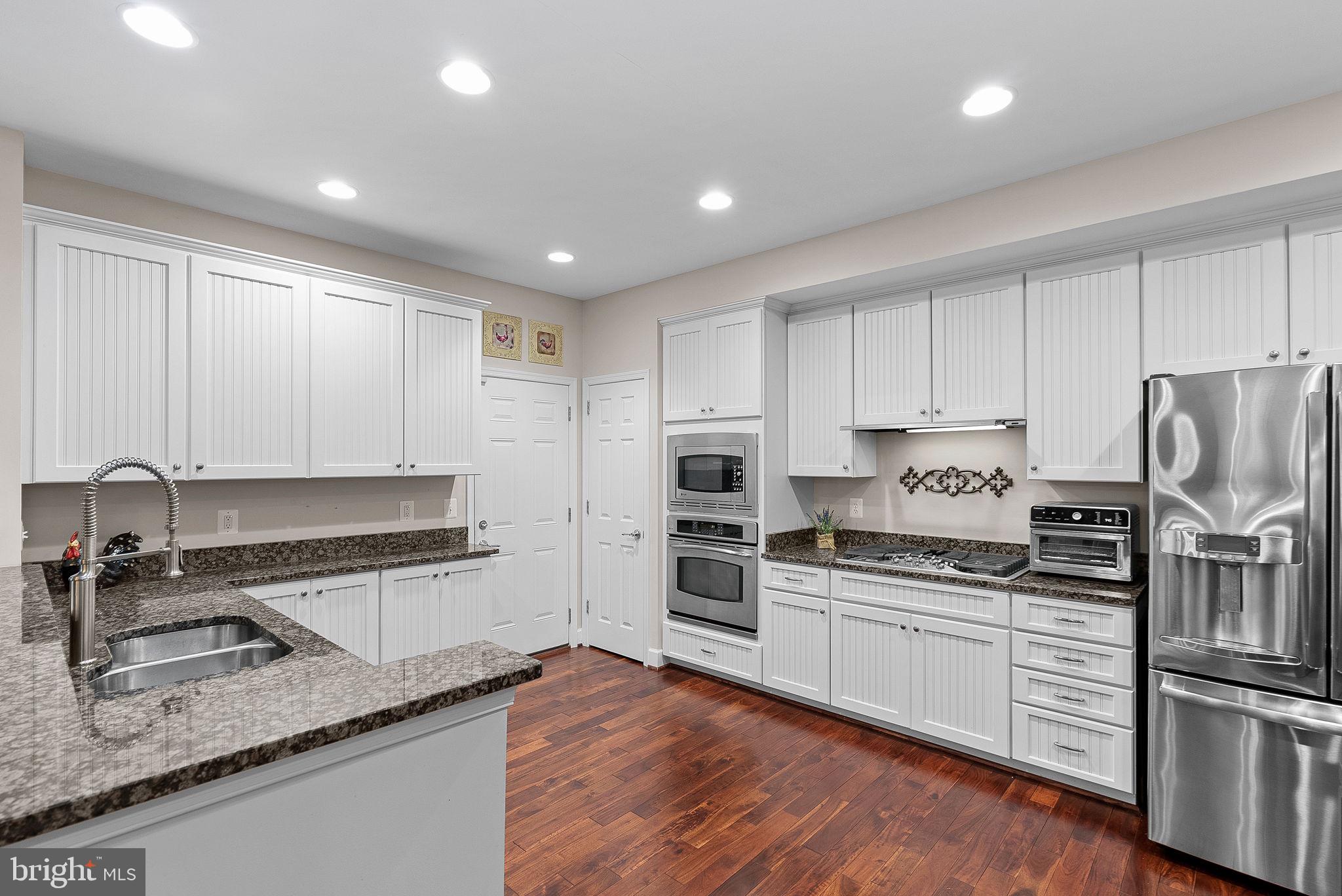 RED CEDAR - Residential