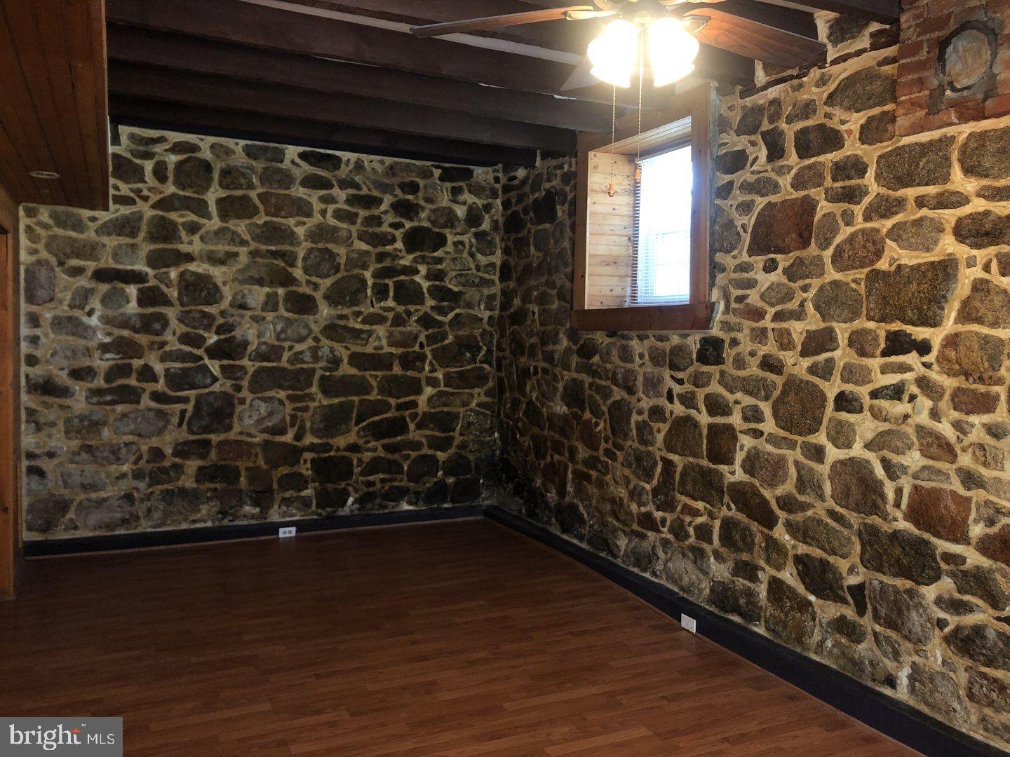 NINE MILE HILL - Residential Lease