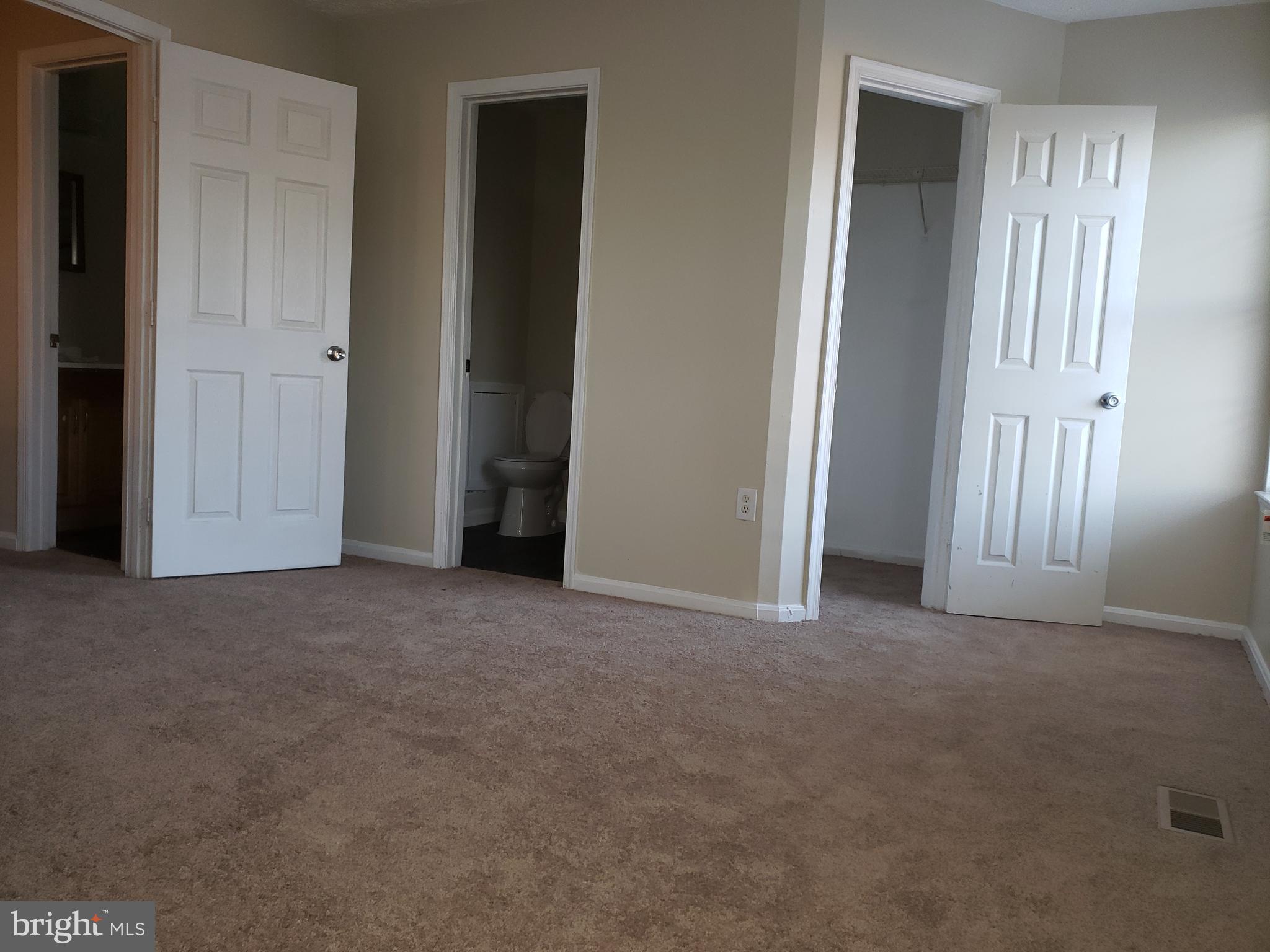 ROSECROFT VILLAGE PLAT T - Residential Lease