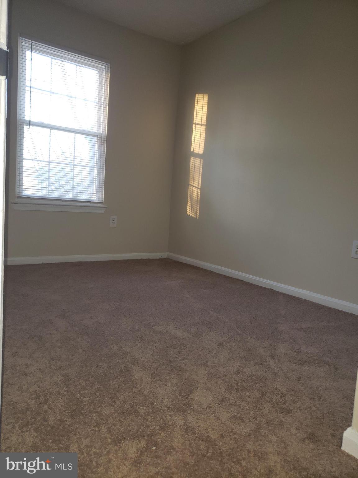 ROSECROFT VILLAGE PLAT T - Residential Lease