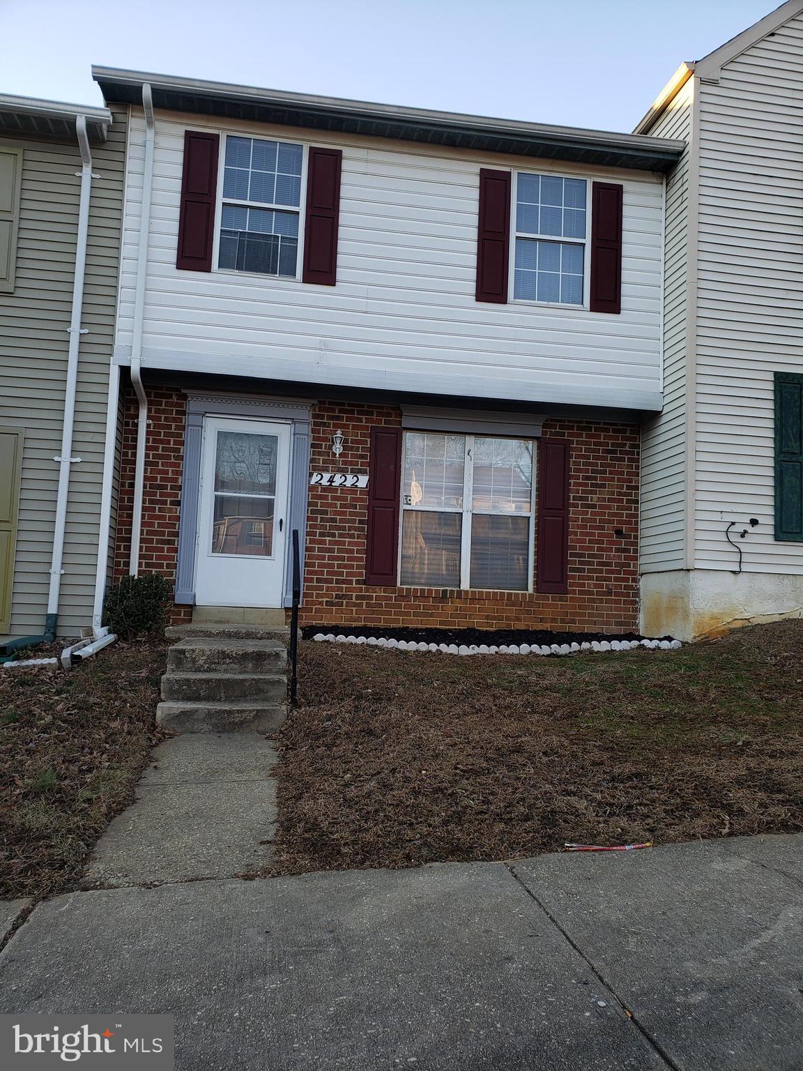 ROSECROFT VILLAGE PLAT T - Residential Lease