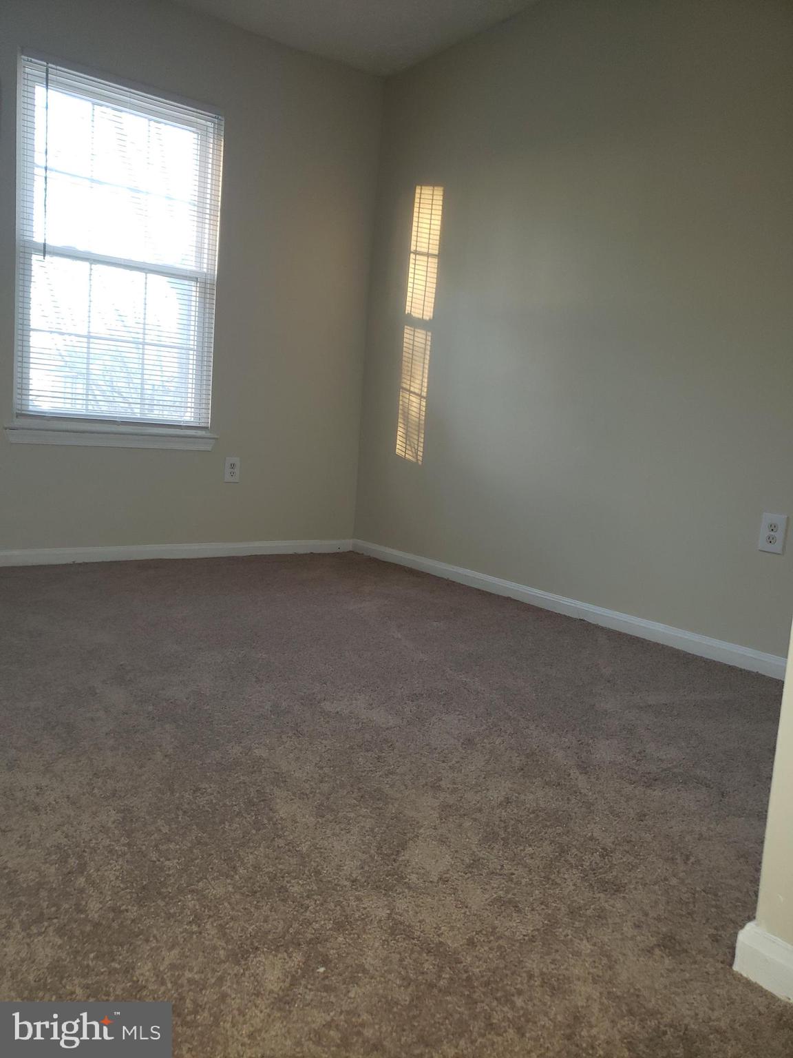 ROSECROFT VILLAGE PLAT T - Residential Lease