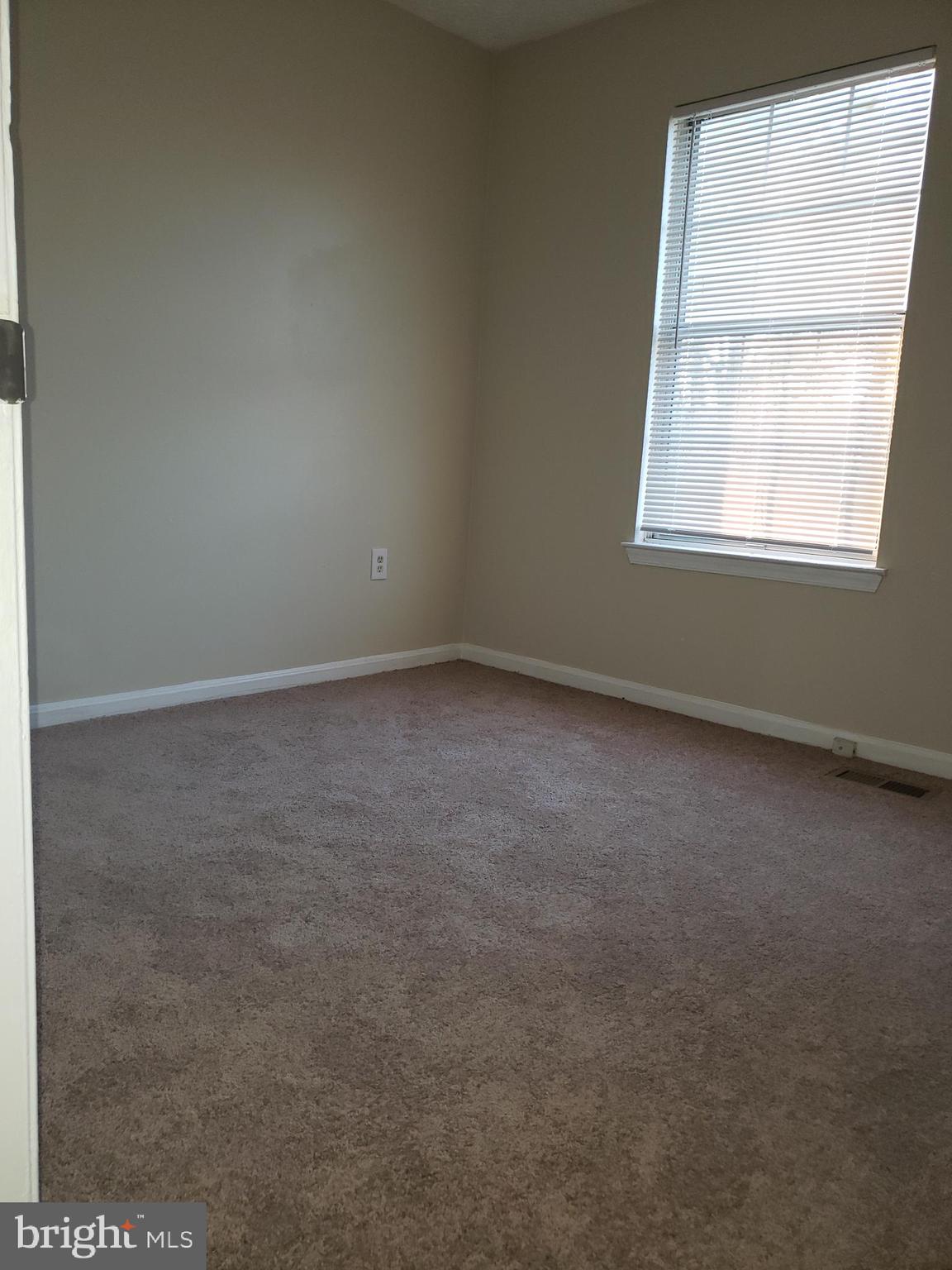 ROSECROFT VILLAGE PLAT T - Residential Lease