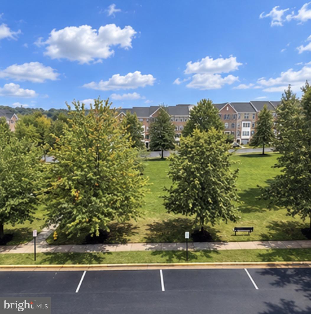 15272 REGENTS PARK DRIVE 28