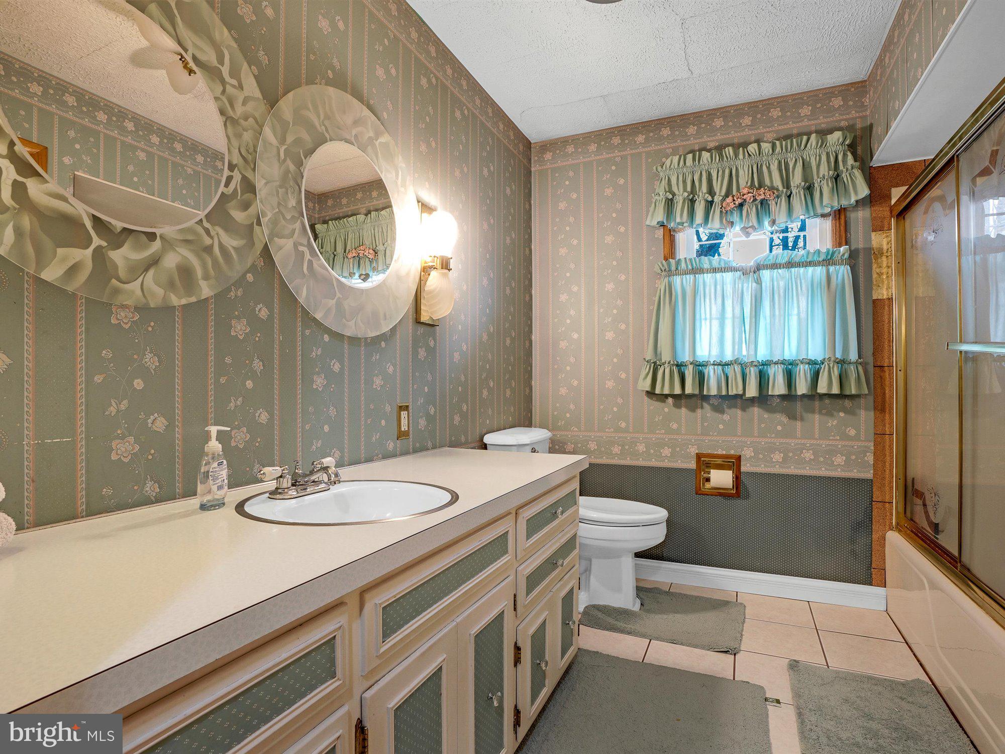 WALNICK MANOR - Residential