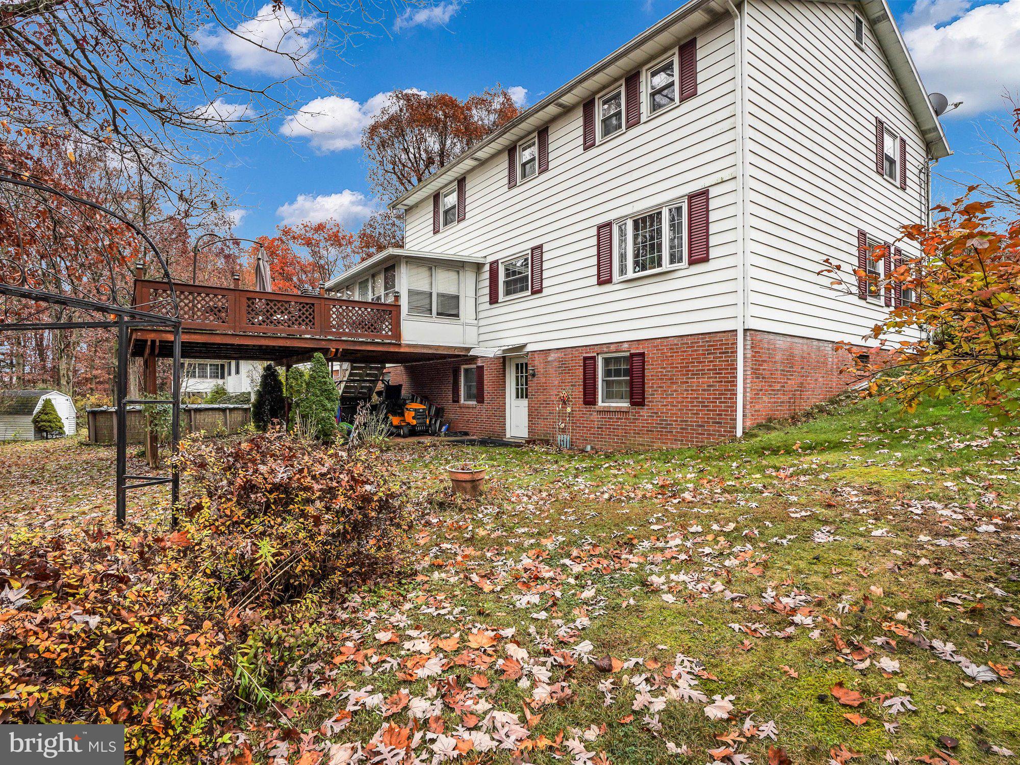 WALNICK MANOR - Residential