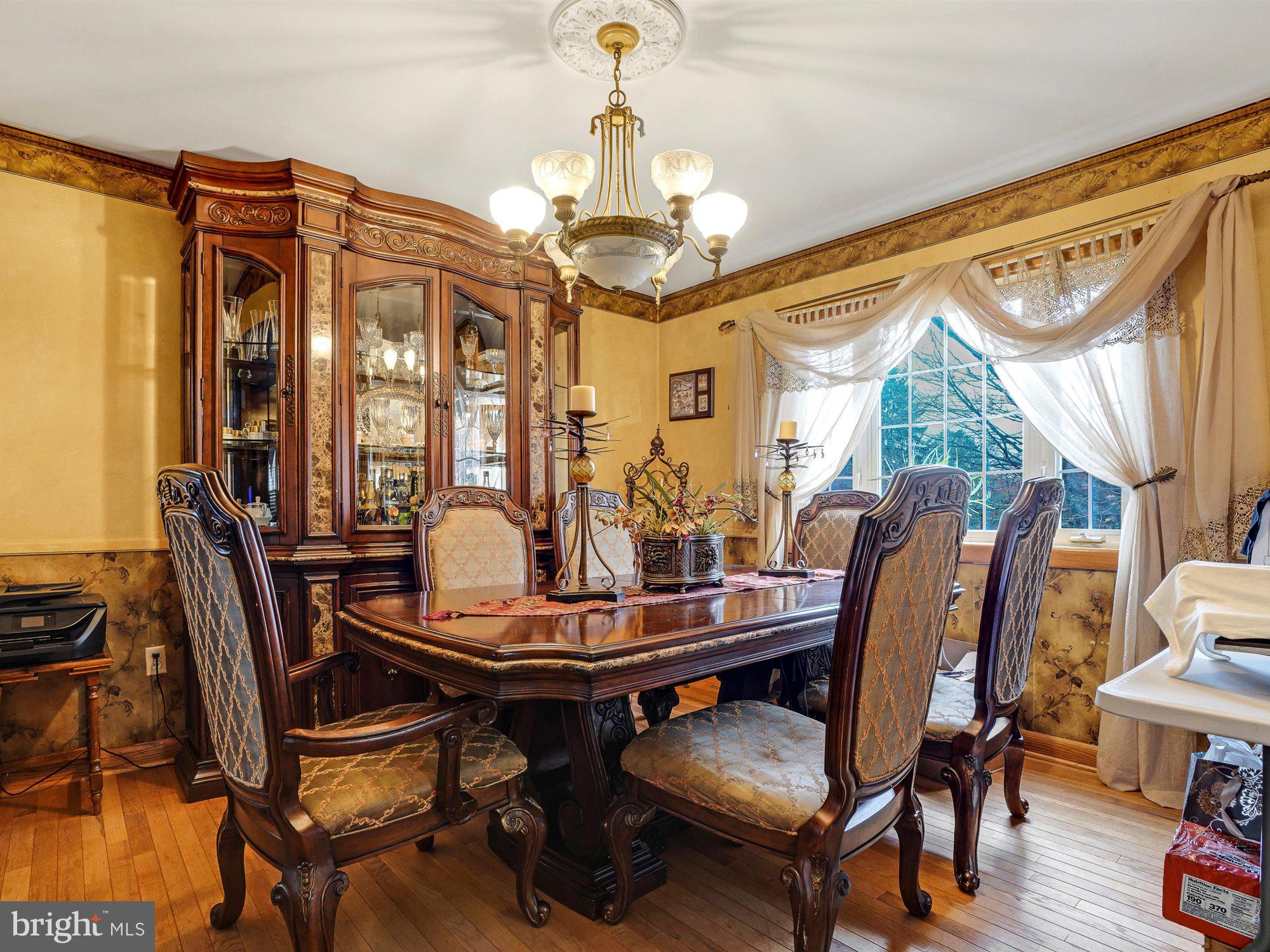 WALNICK MANOR - Residential