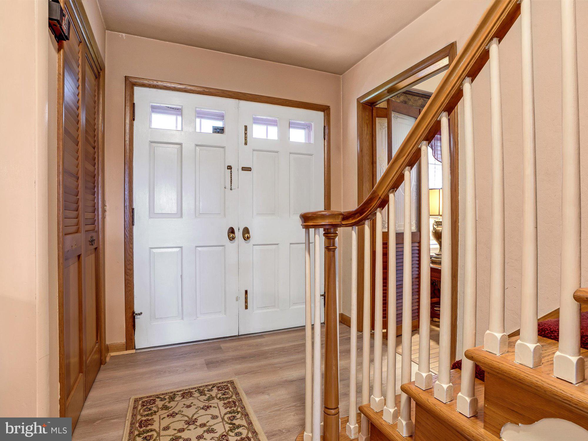 WALNICK MANOR - Residential