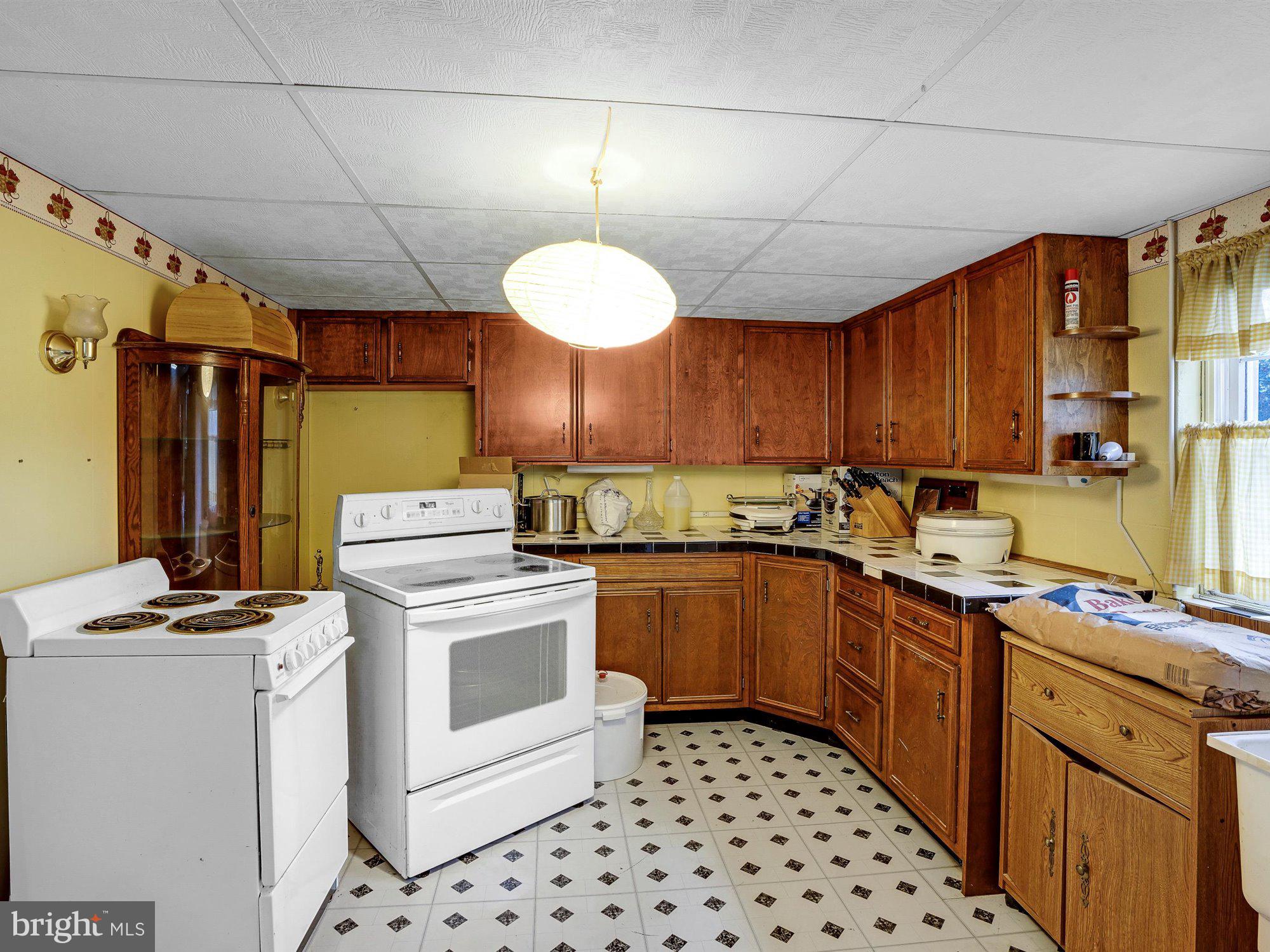 WALNICK MANOR - Residential