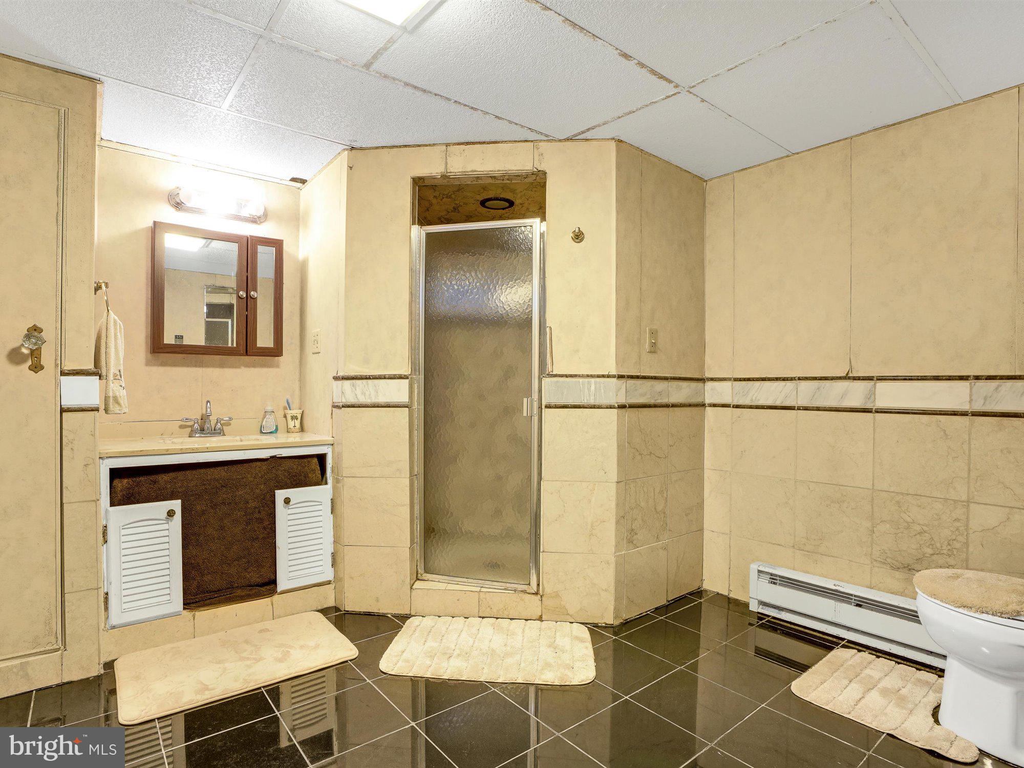 WALNICK MANOR - Residential