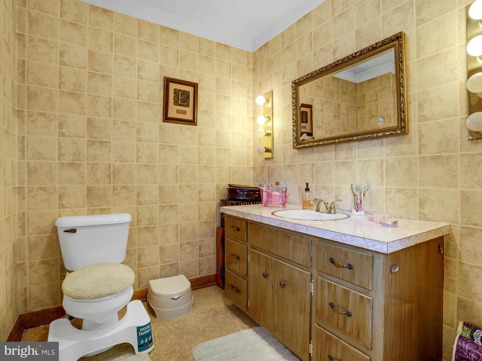 WALNICK MANOR - Residential