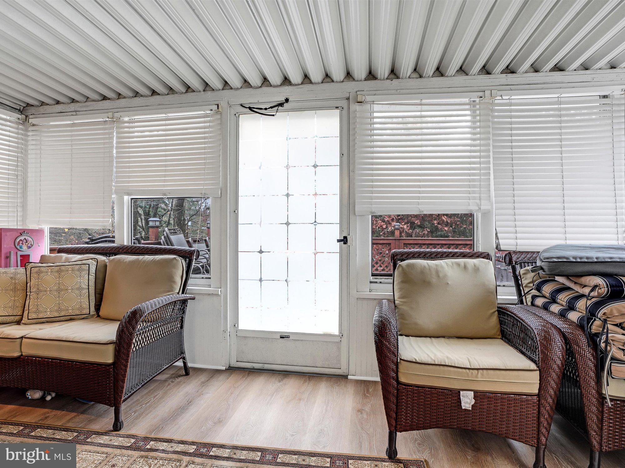 WALNICK MANOR - Residential