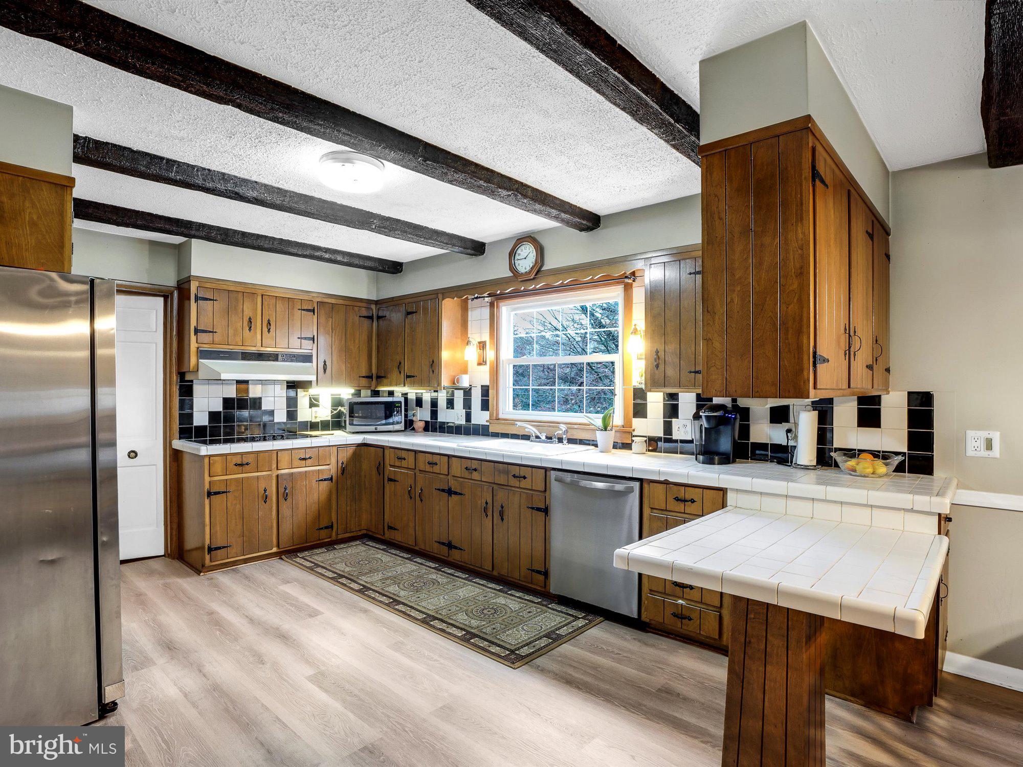 WALNICK MANOR - Residential