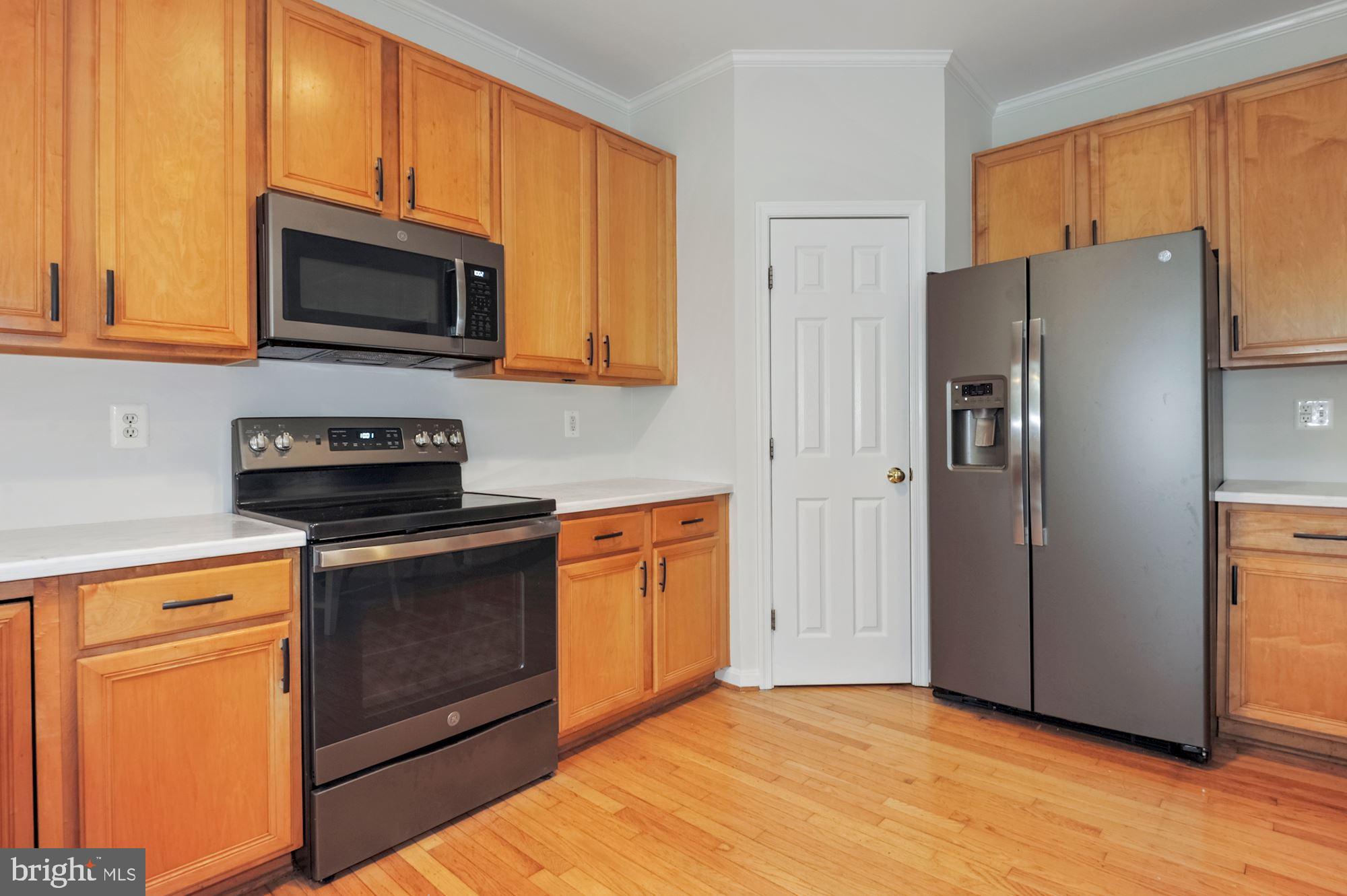 ROUND HILL - Residential