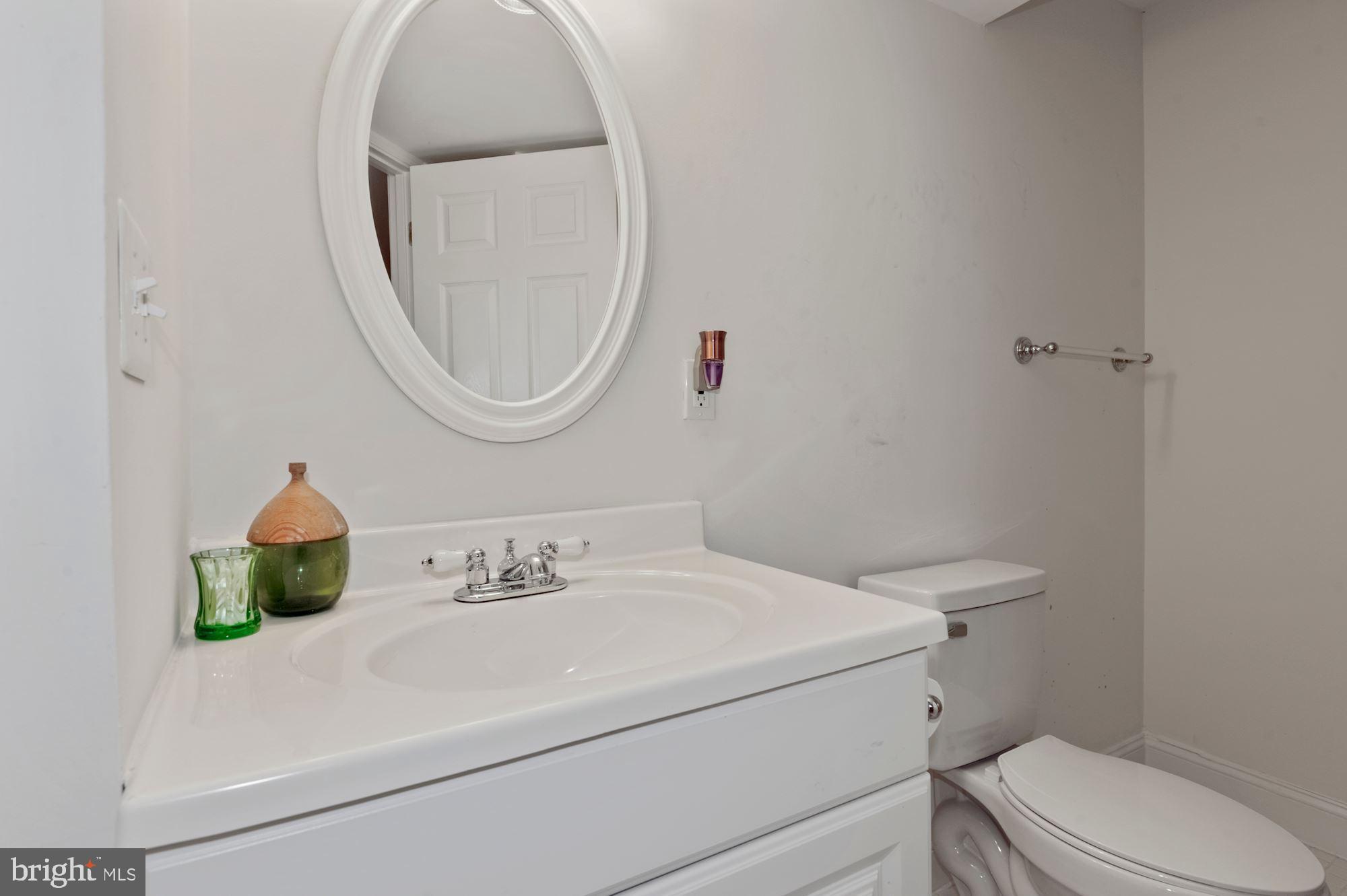 ROUND HILL - Residential