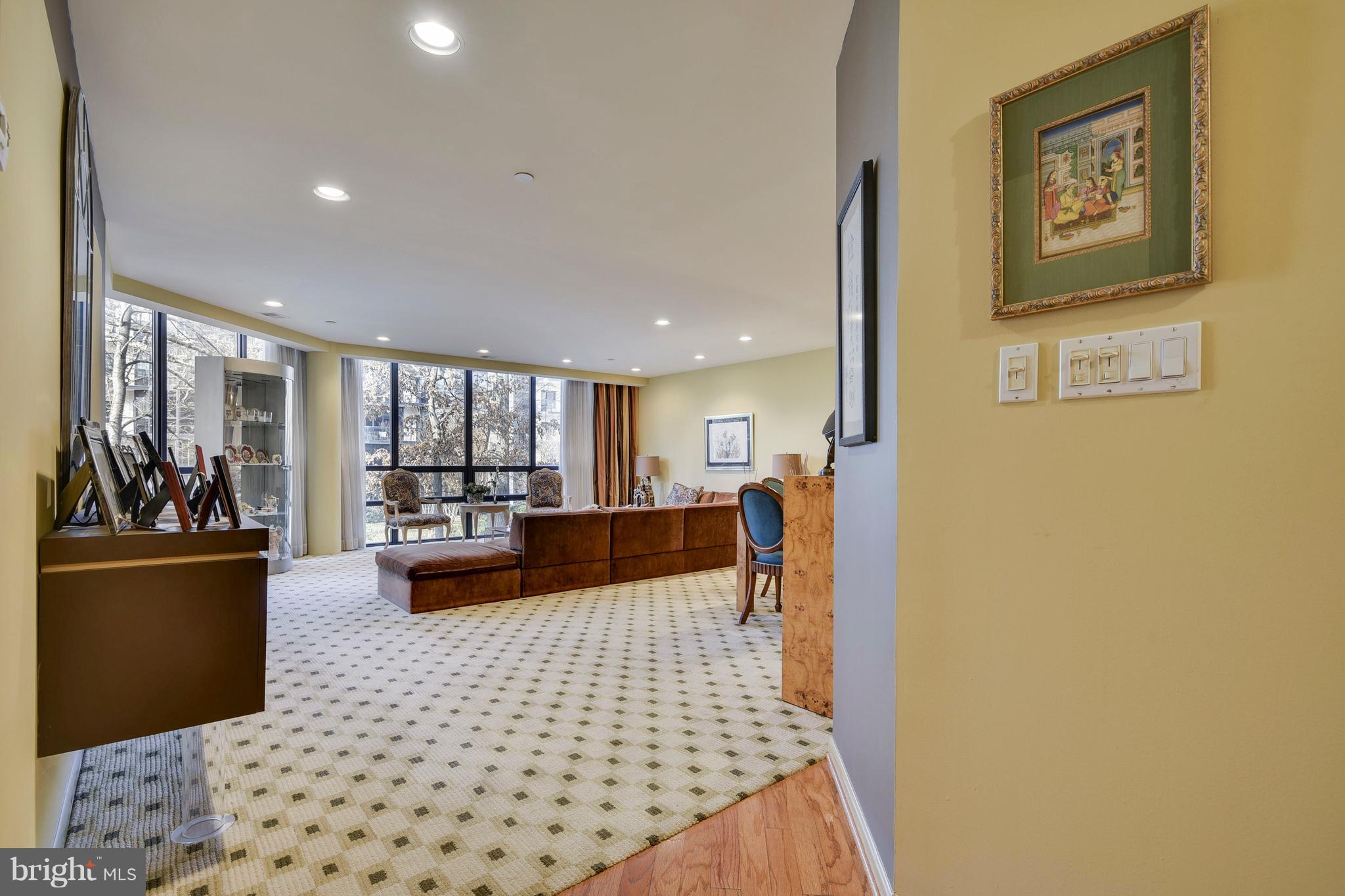 PAVILION IN THE PARK - Residential