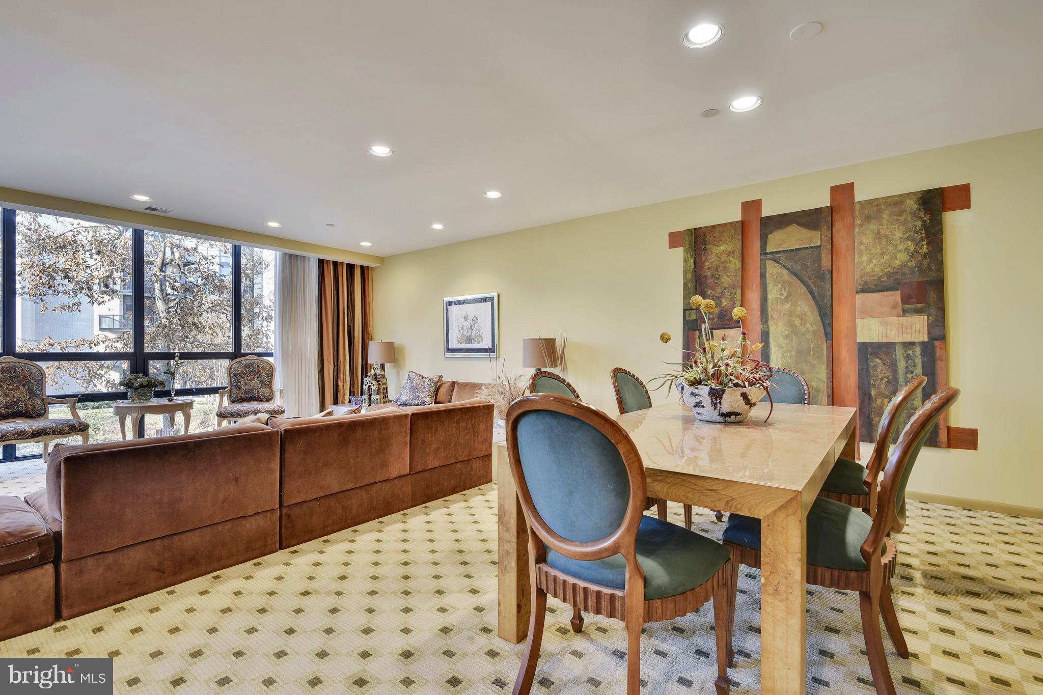 PAVILION IN THE PARK - Residential