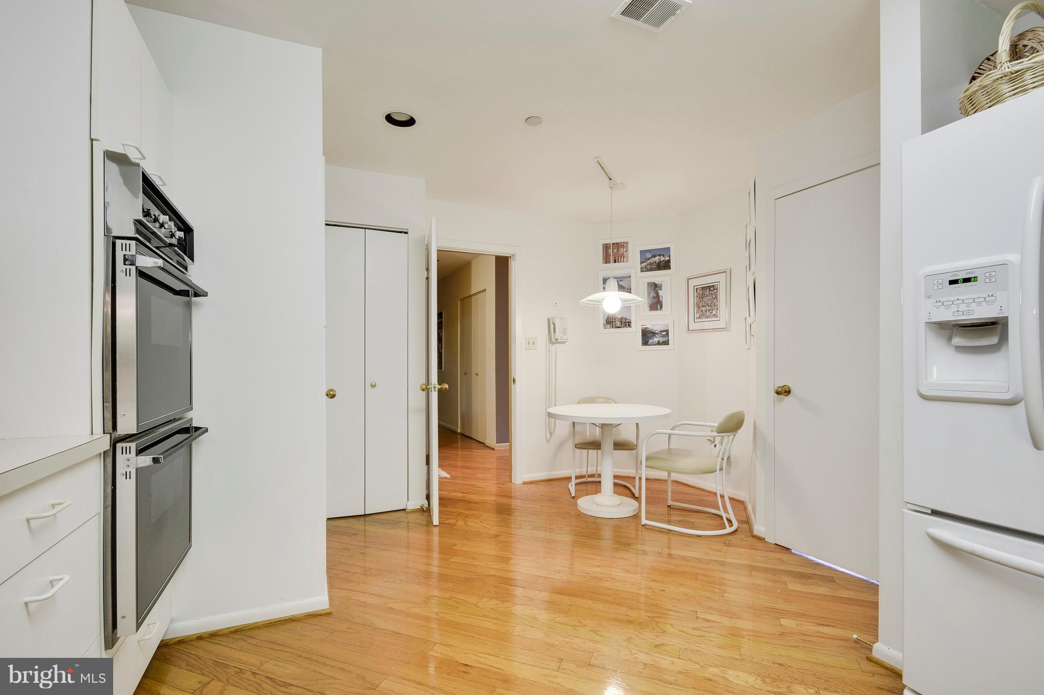 PAVILION IN THE PARK - Residential