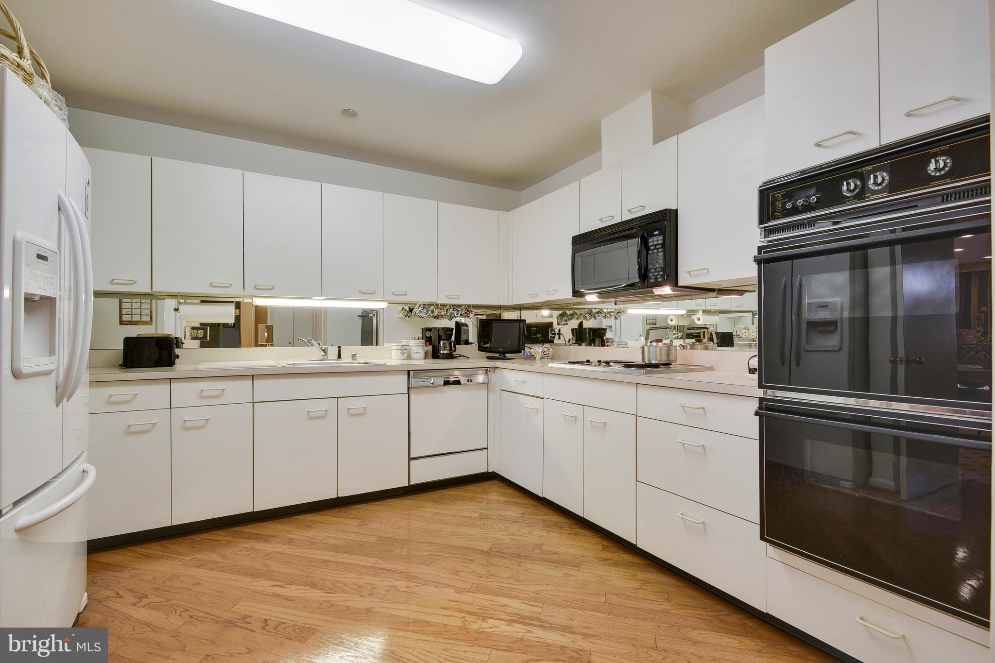 PAVILION IN THE PARK - Residential