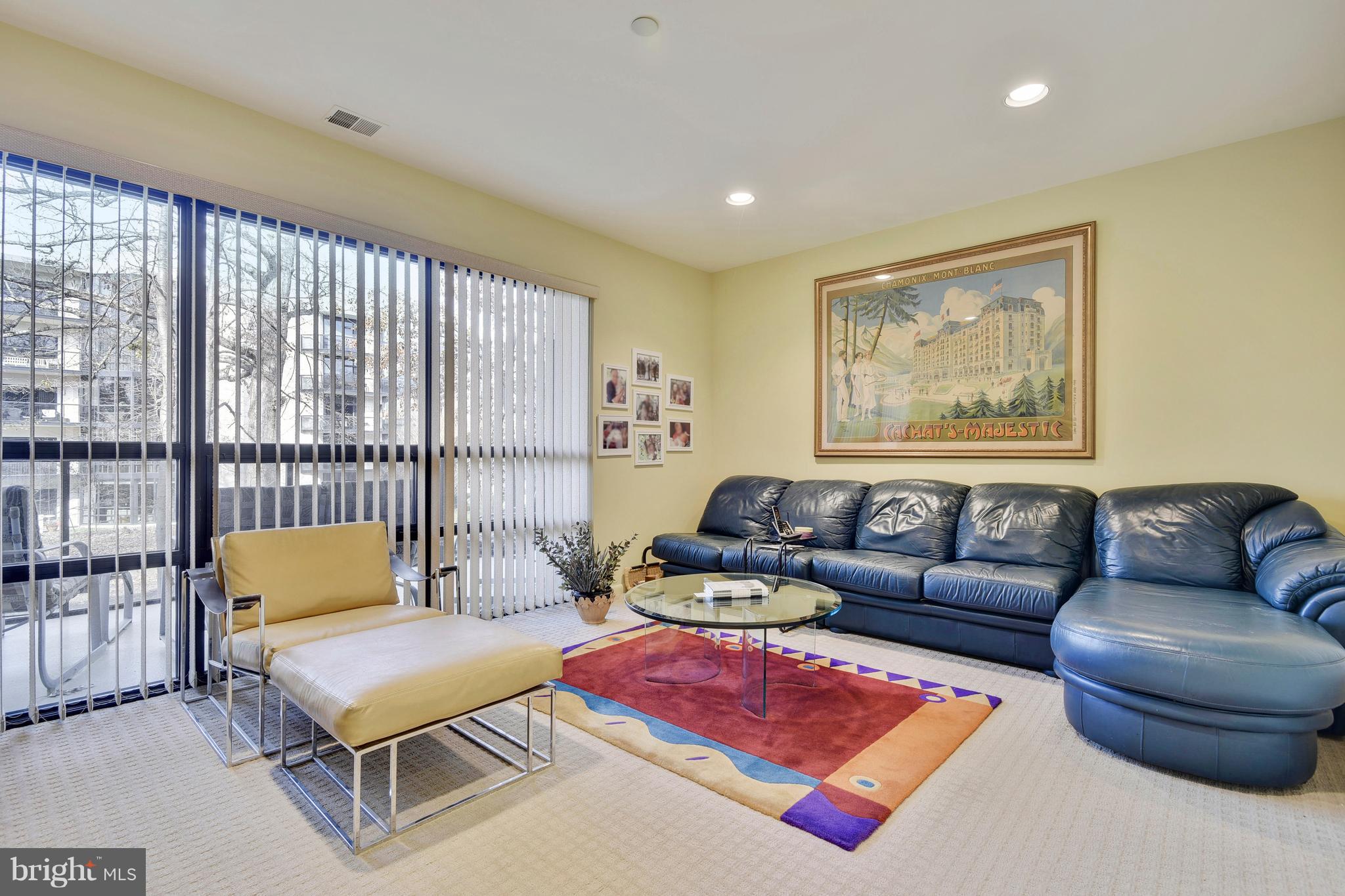 PAVILION IN THE PARK - Residential