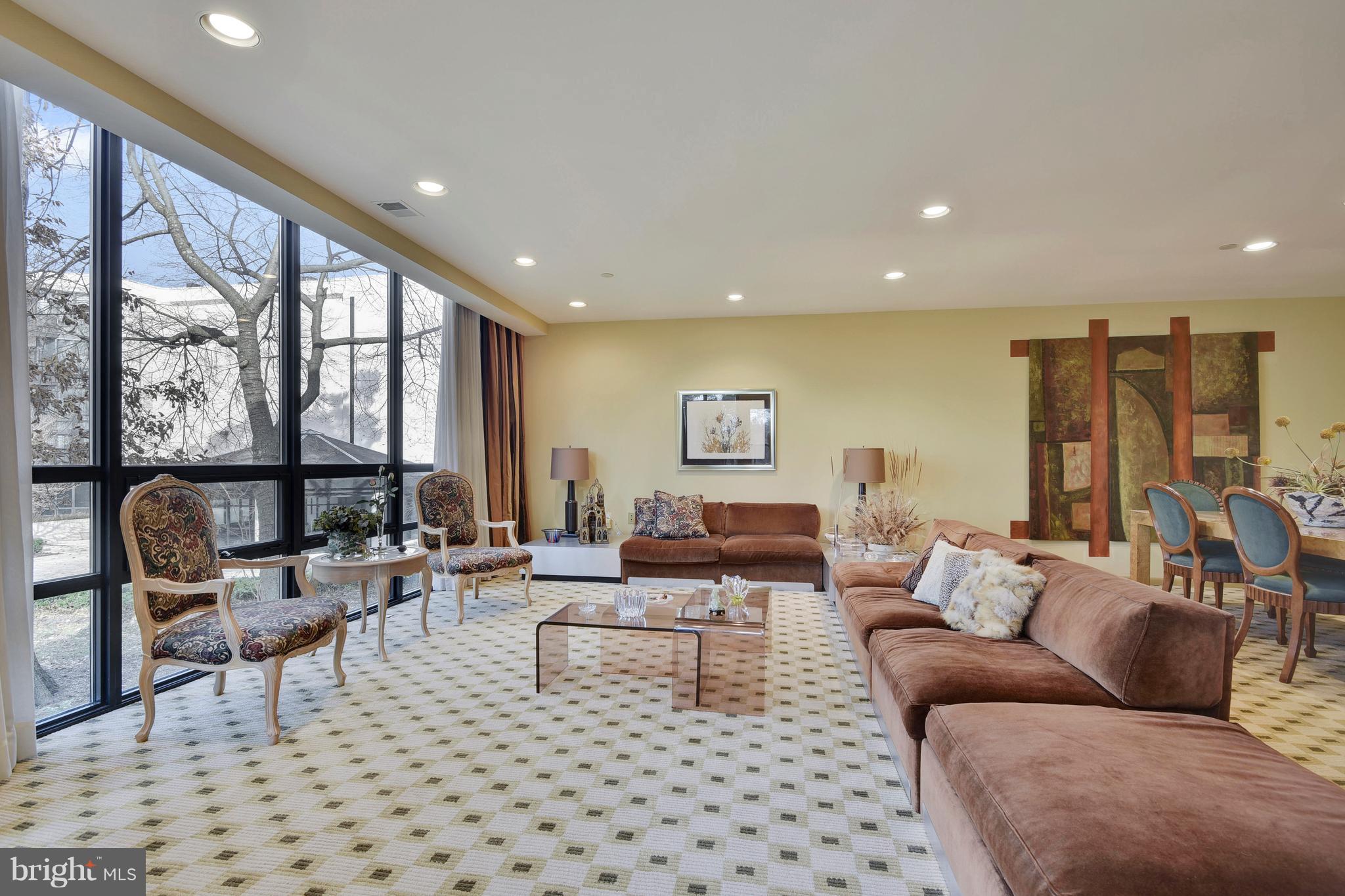 PAVILION IN THE PARK - Residential