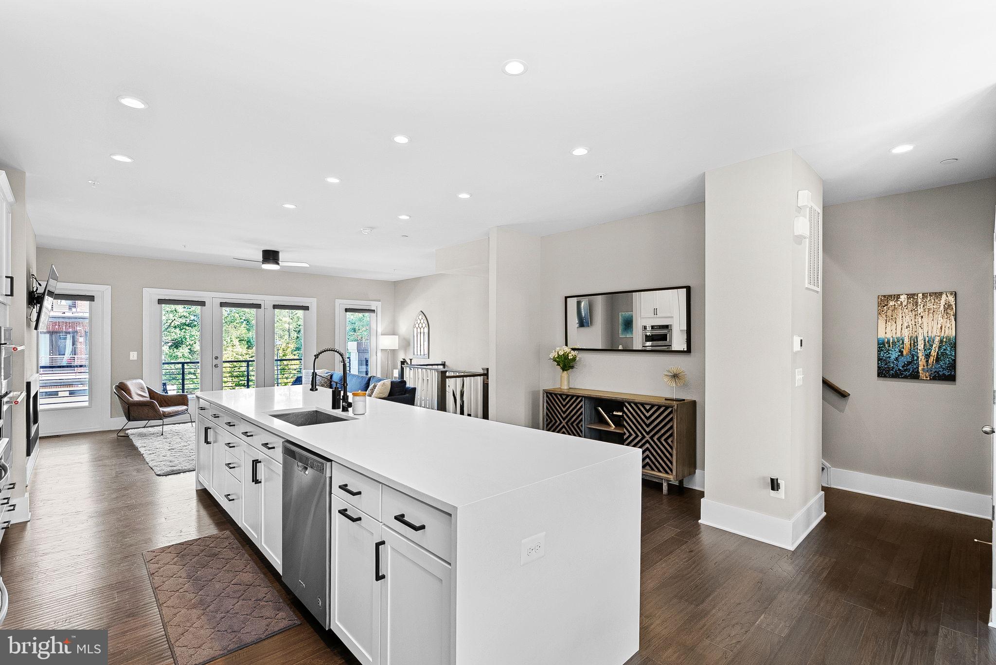 ASHBURN OVERLOOK - Residential Lease