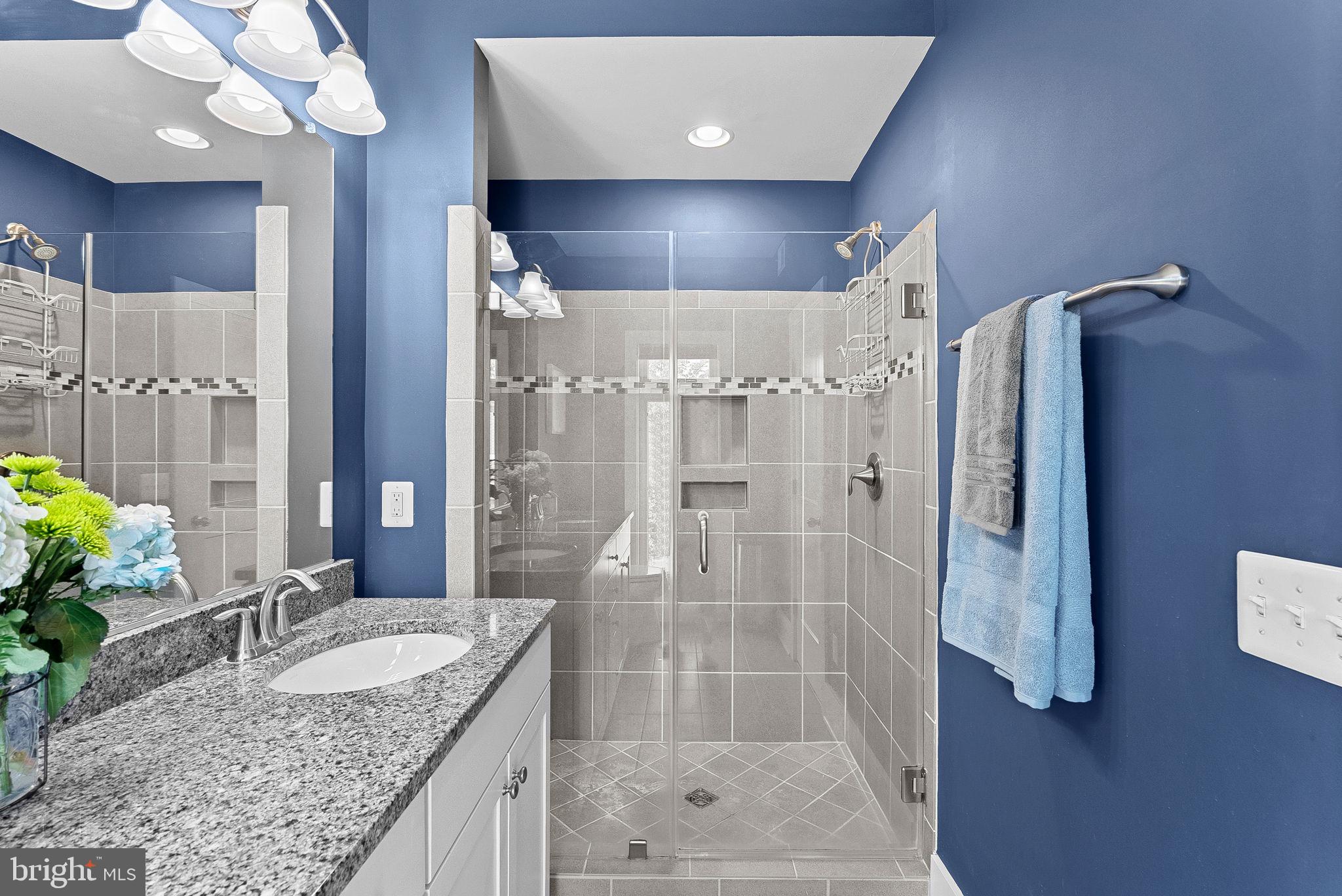 ASHBURN OVERLOOK - Residential Lease