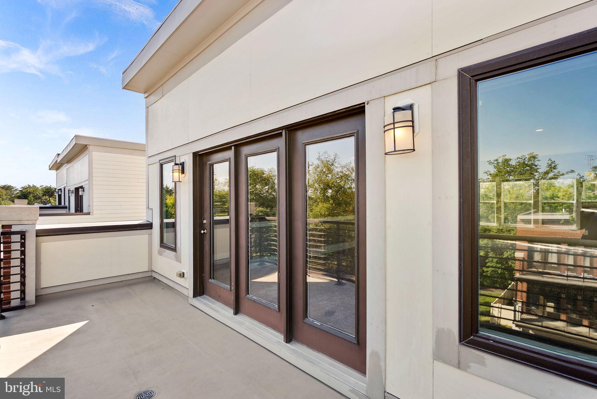 ASHBURN OVERLOOK - Residential Lease