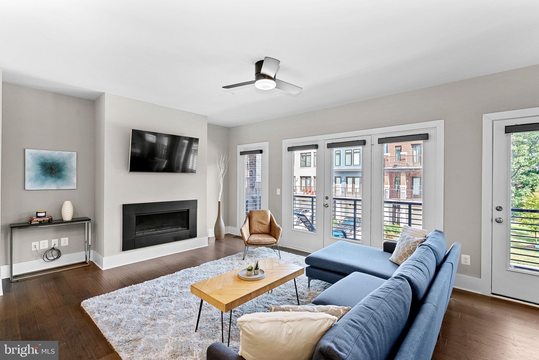 ASHBURN OVERLOOK - Residential Lease