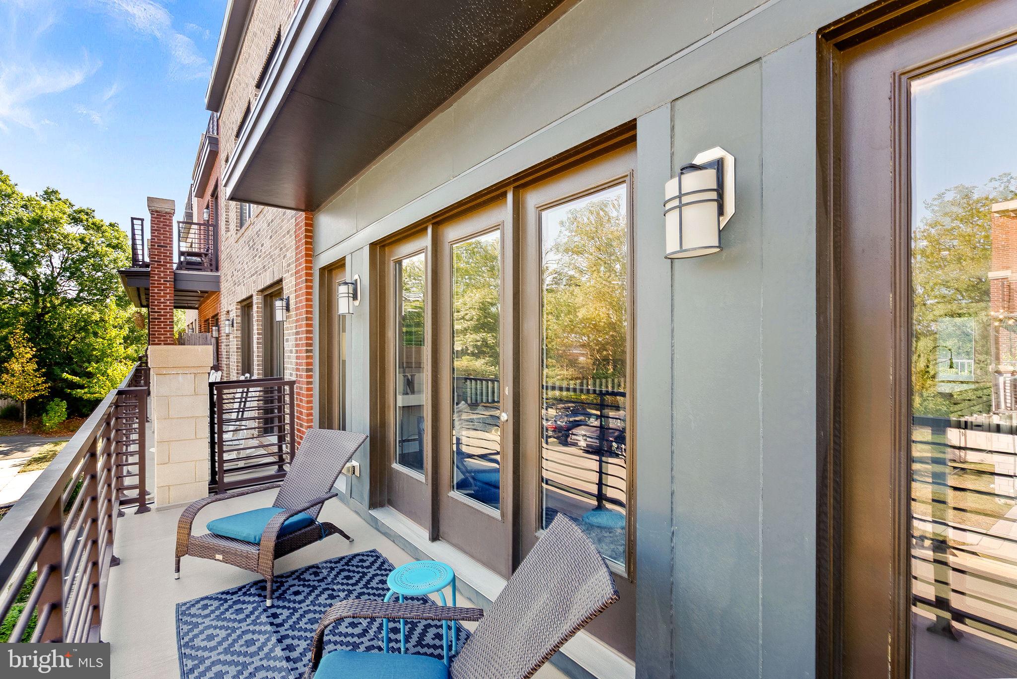 ASHBURN OVERLOOK - Residential Lease