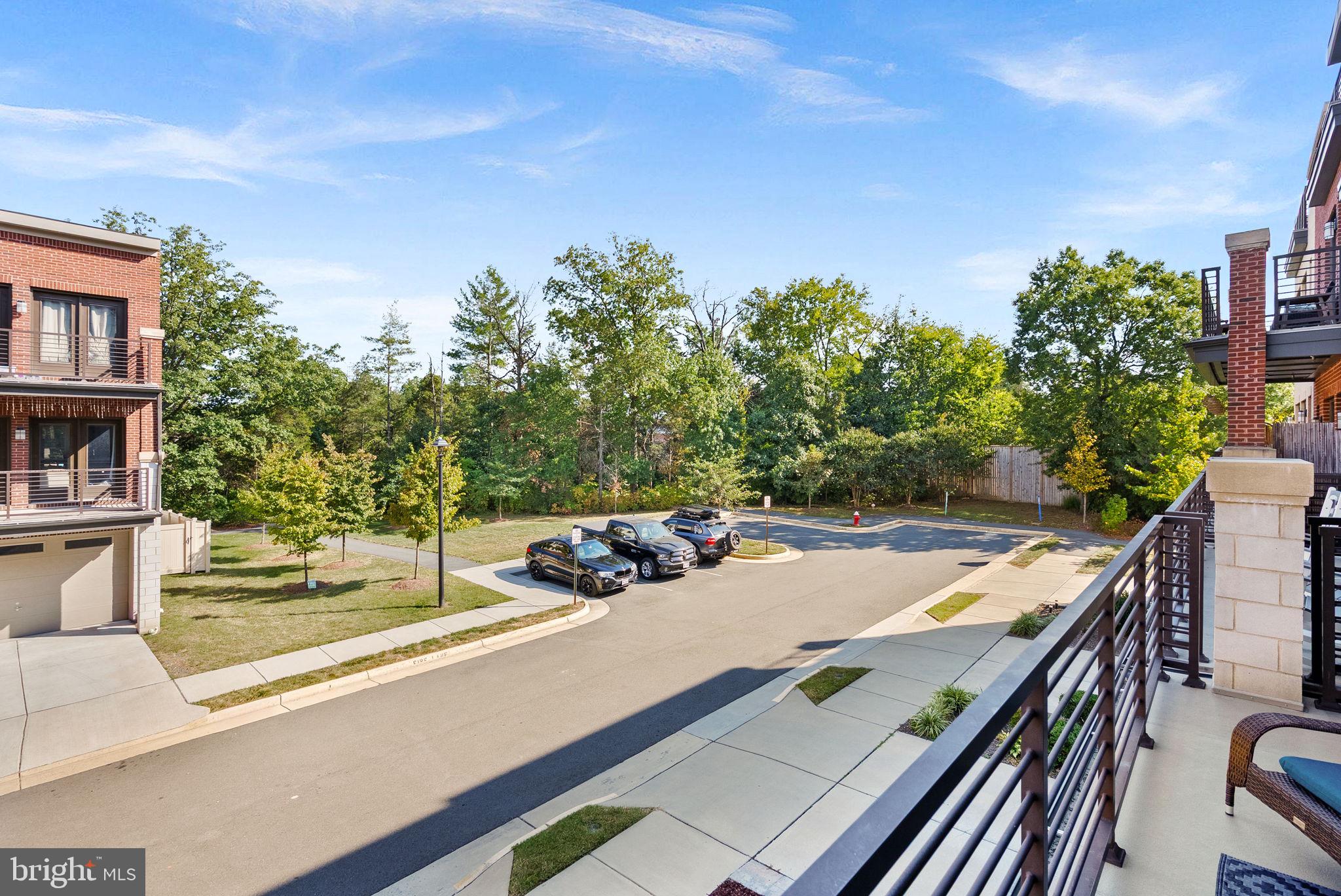 ASHBURN OVERLOOK - Residential Lease