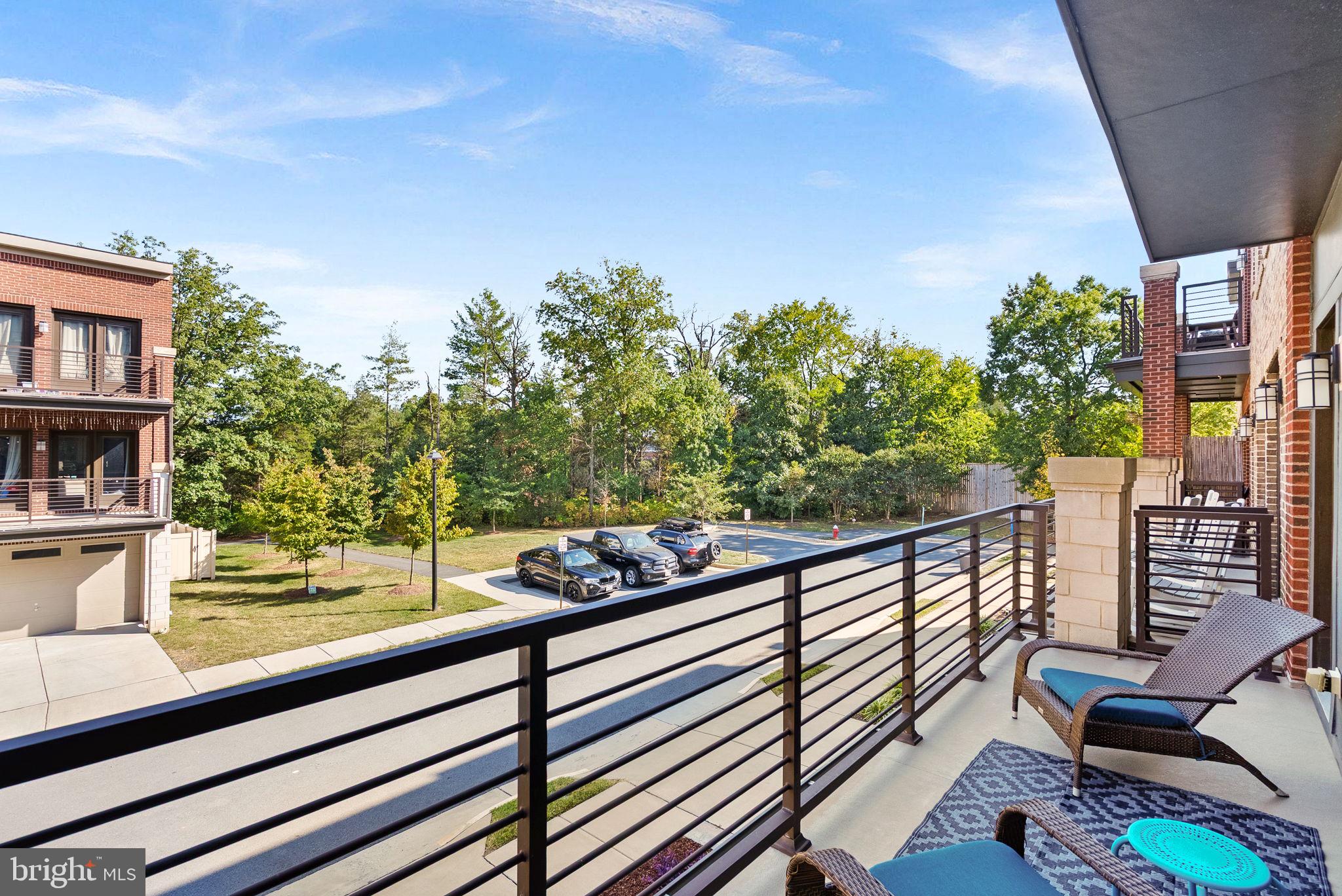 ASHBURN OVERLOOK - Residential Lease