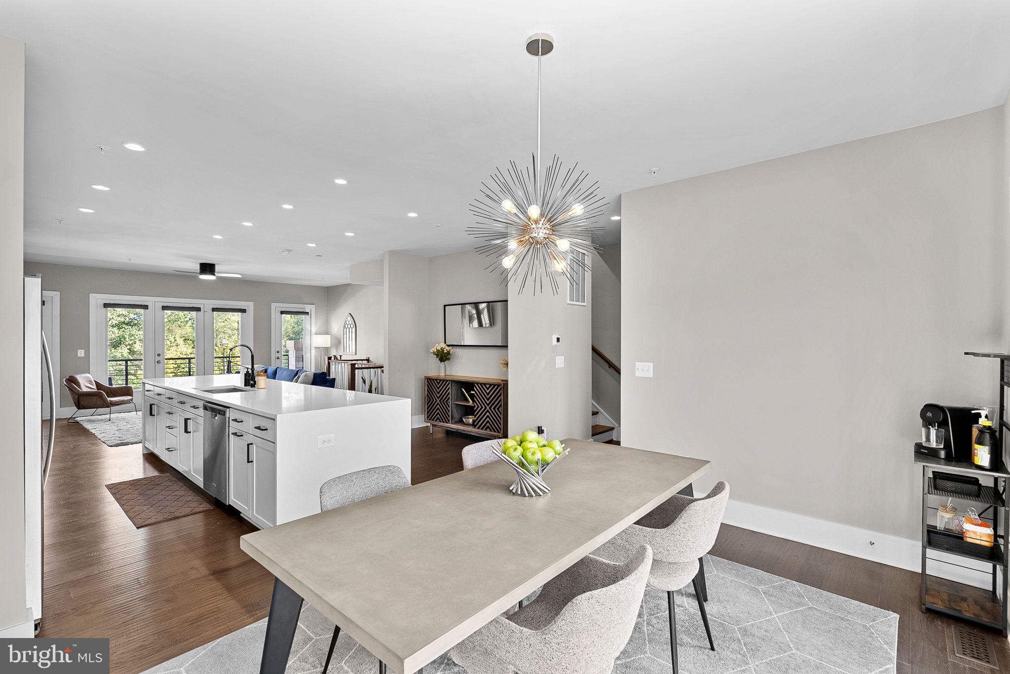 ASHBURN OVERLOOK - Residential Lease