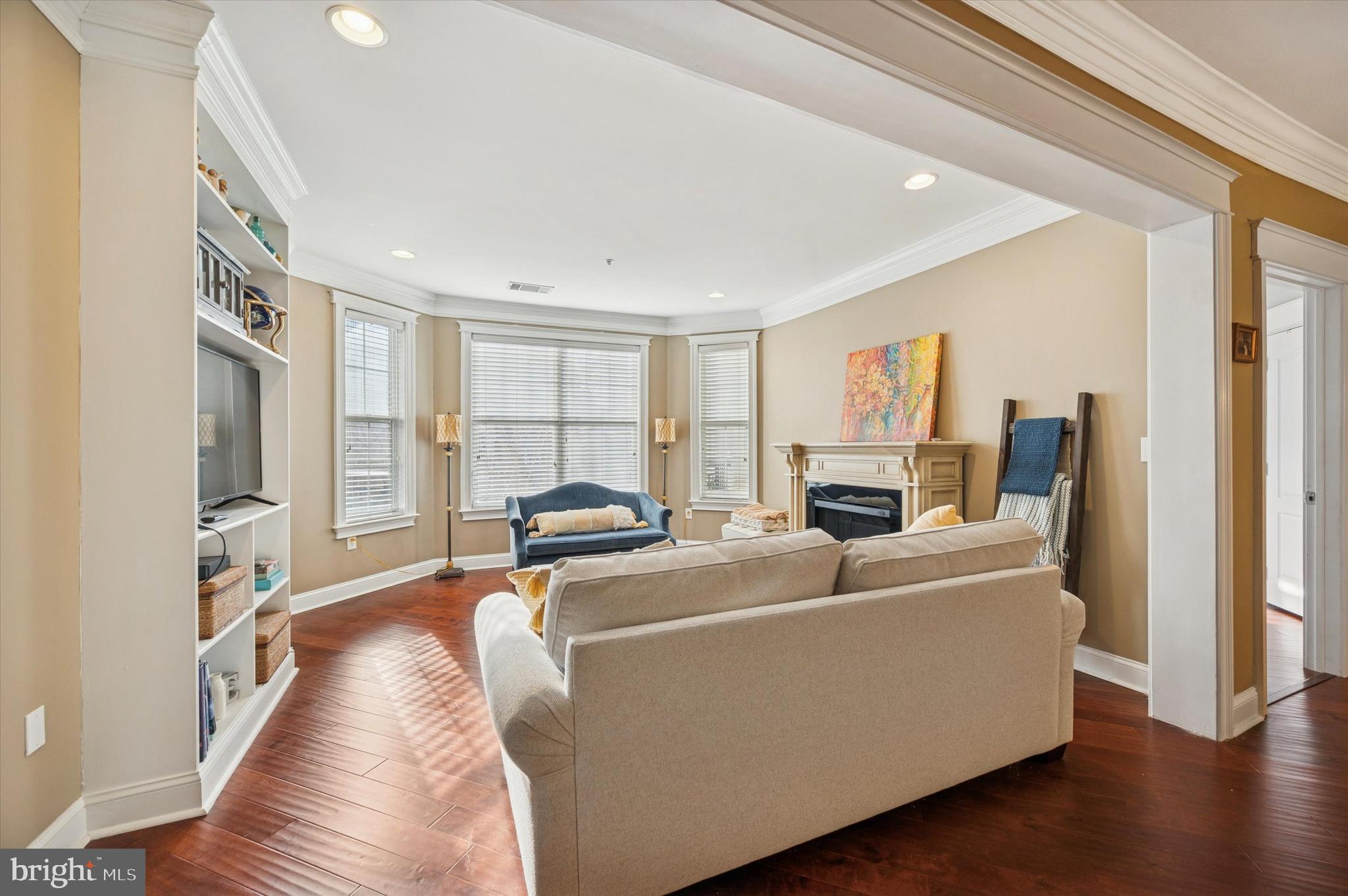 THE GRANDE AT RIVERVIEW - Residential