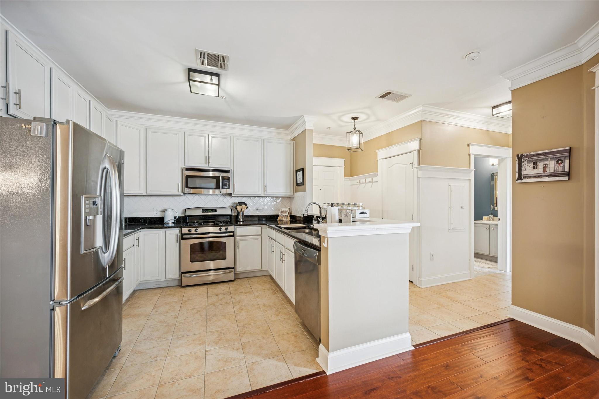 THE GRANDE AT RIVERVIEW - Residential