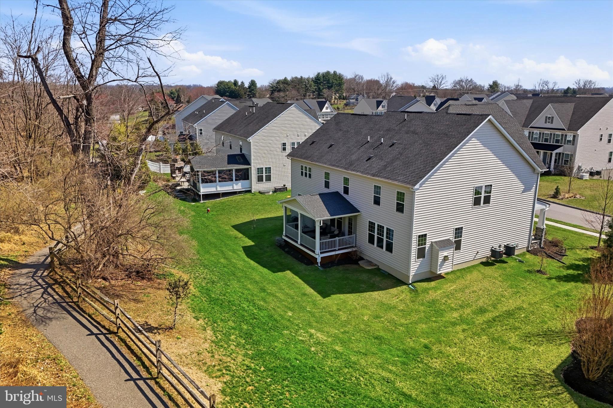 RUSTIN WALK - Residential