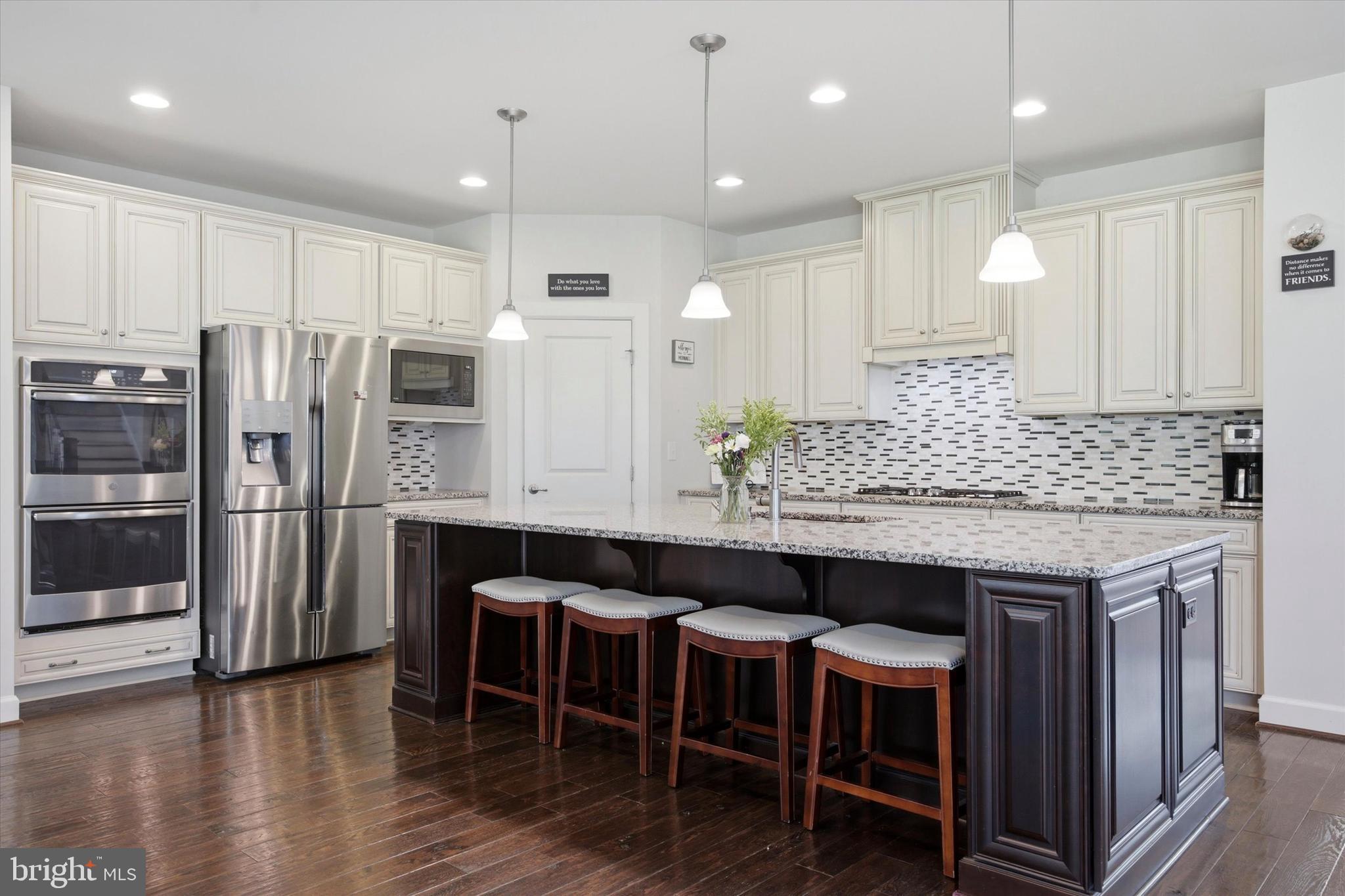 RUSTIN WALK - Residential