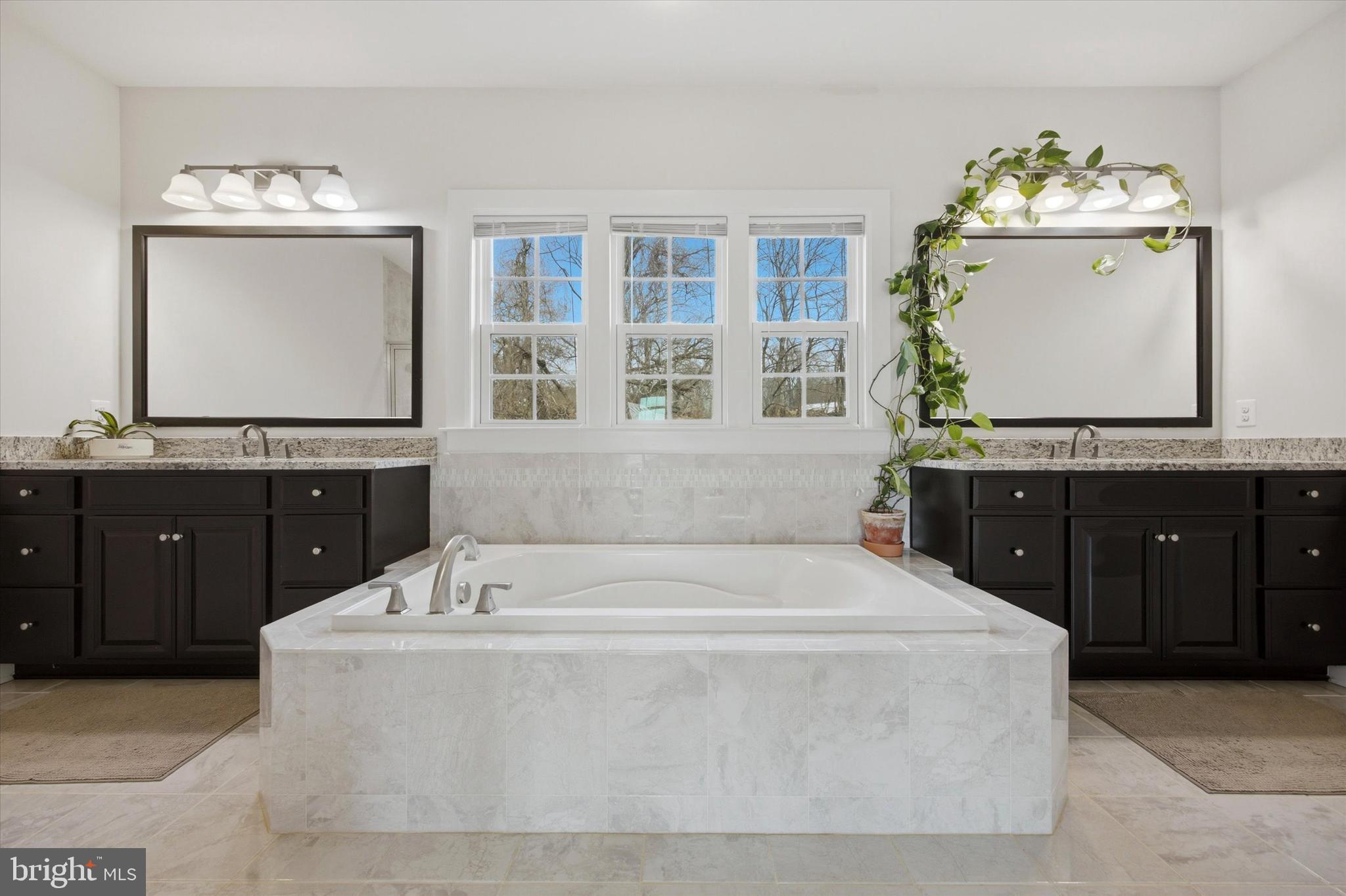 RUSTIN WALK - Residential