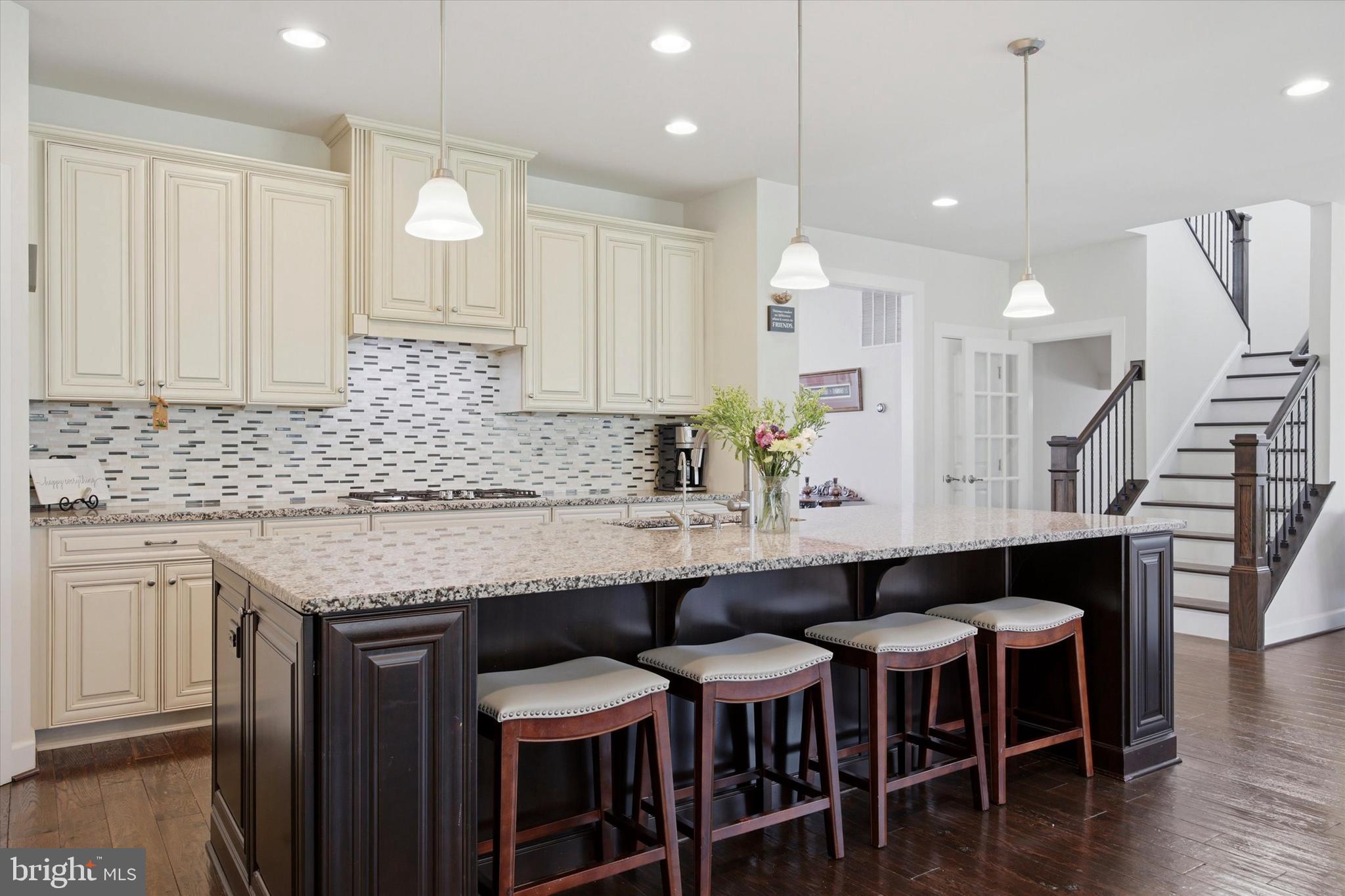 RUSTIN WALK - Residential