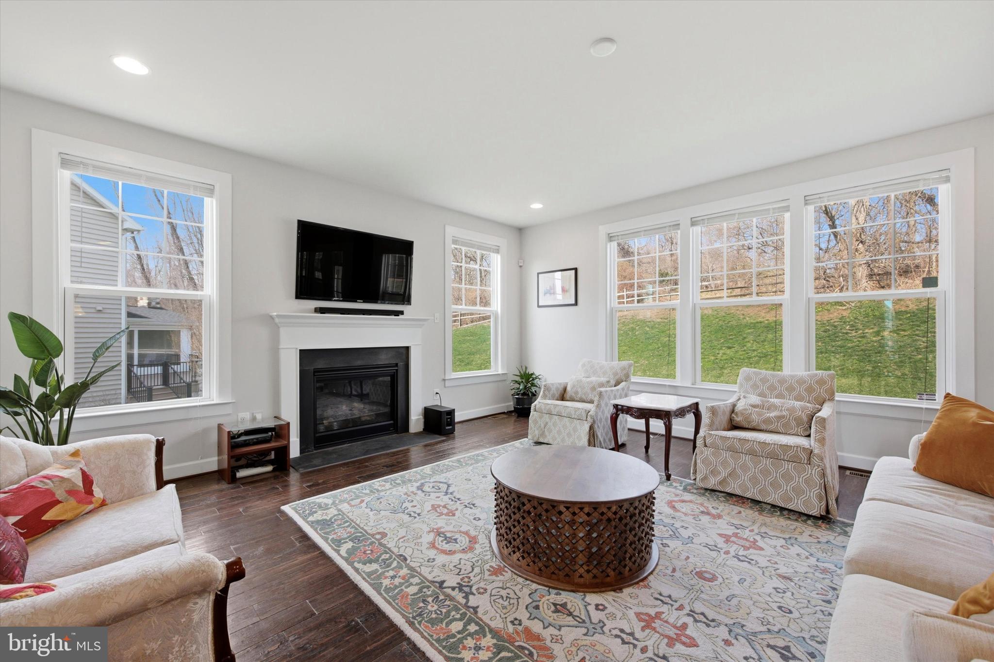 RUSTIN WALK - Residential
