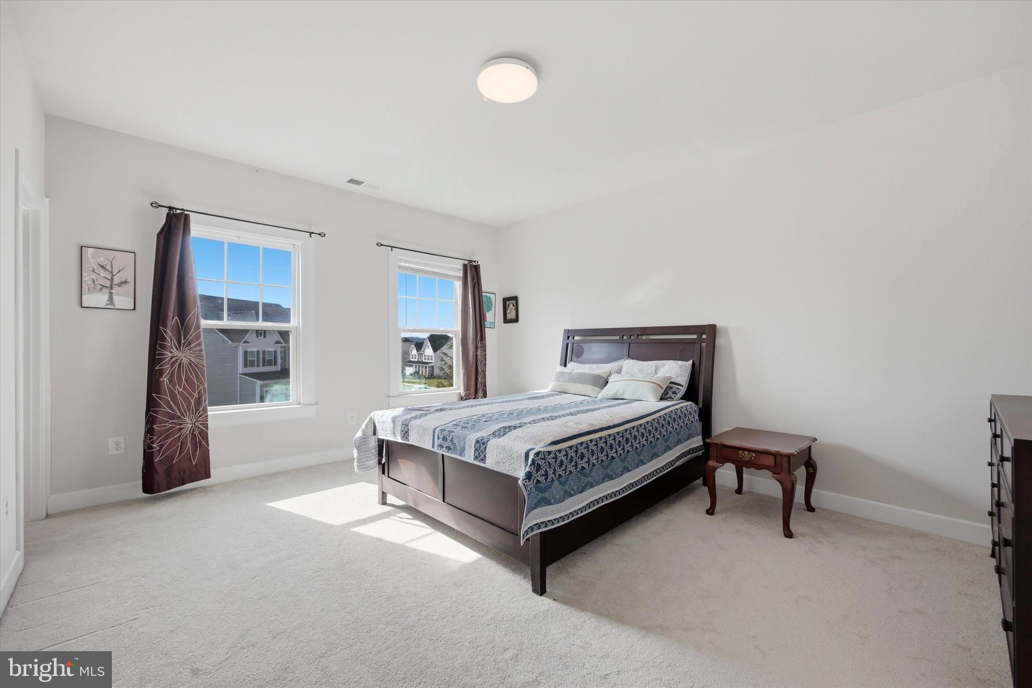 RUSTIN WALK - Residential