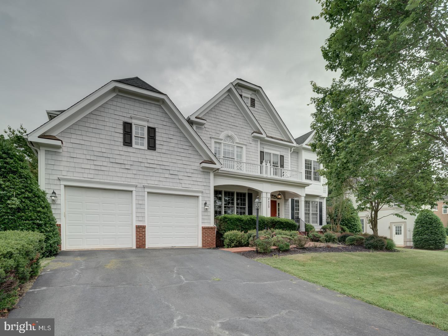 8429 LINK HILLS LOOP