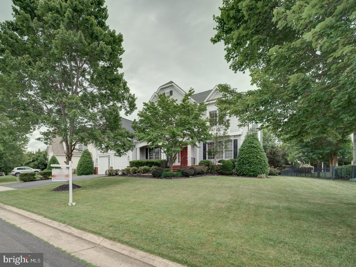 8429 LINK HILLS LOOP