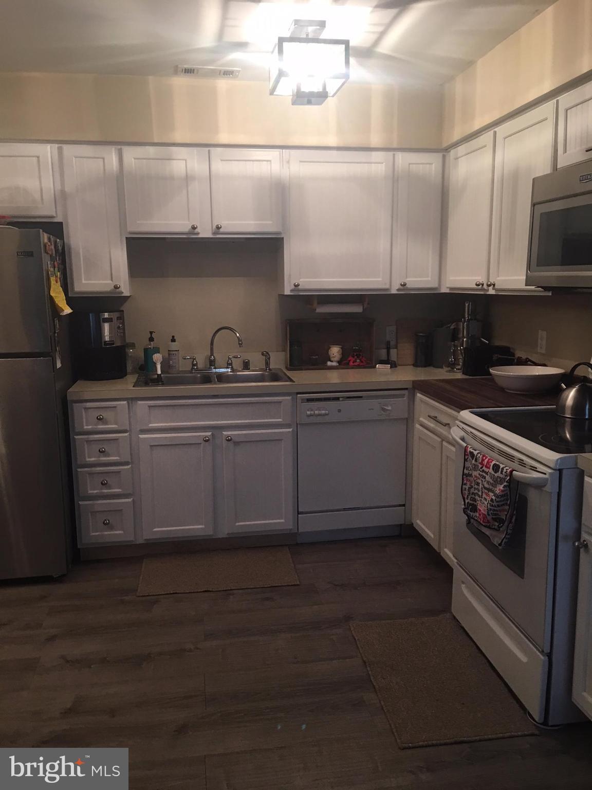 THOMPSON CREEK CONDOS - Residential Lease